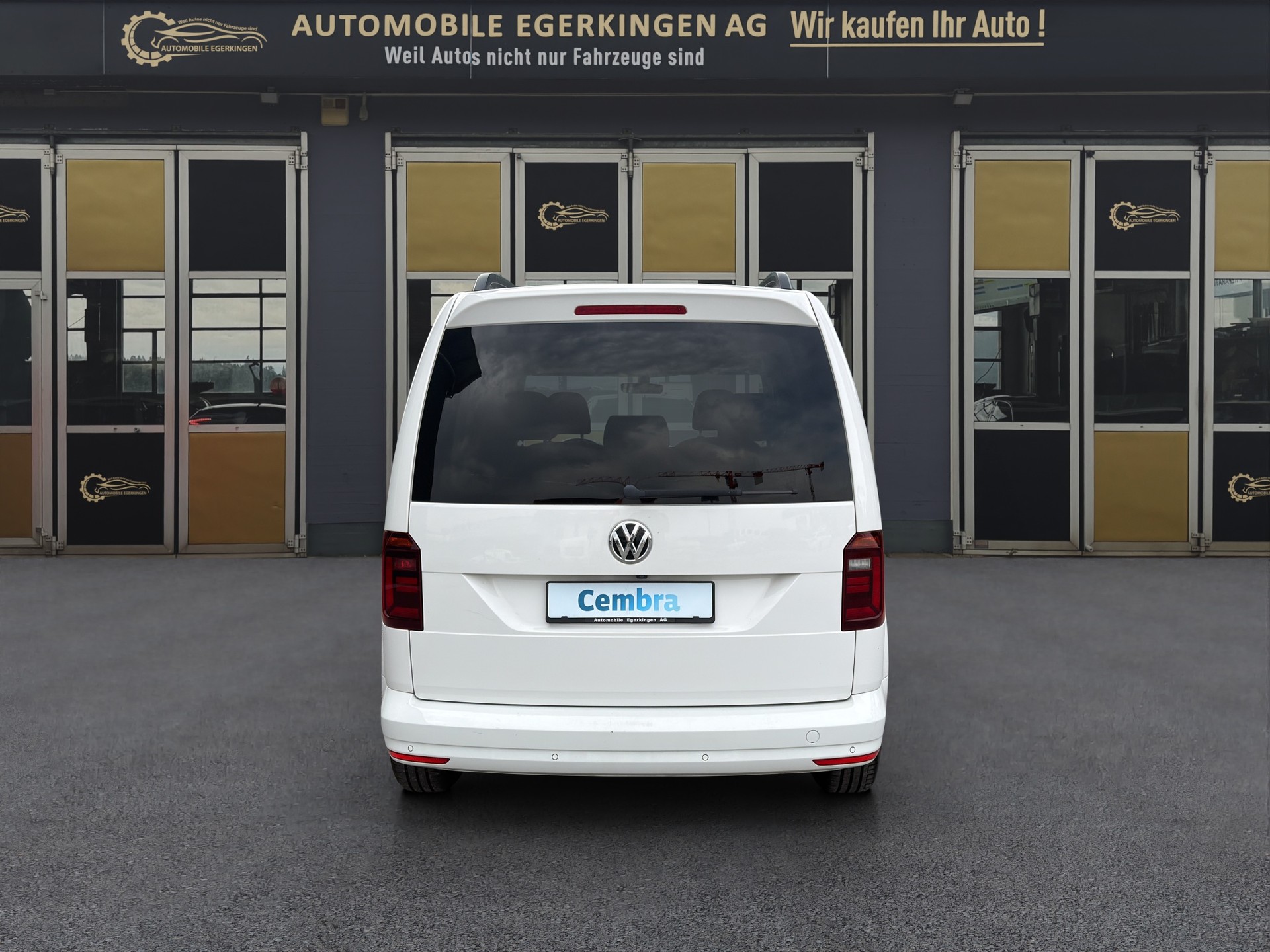 VW Caddy 2.0 TDI Family DSG-image-5
