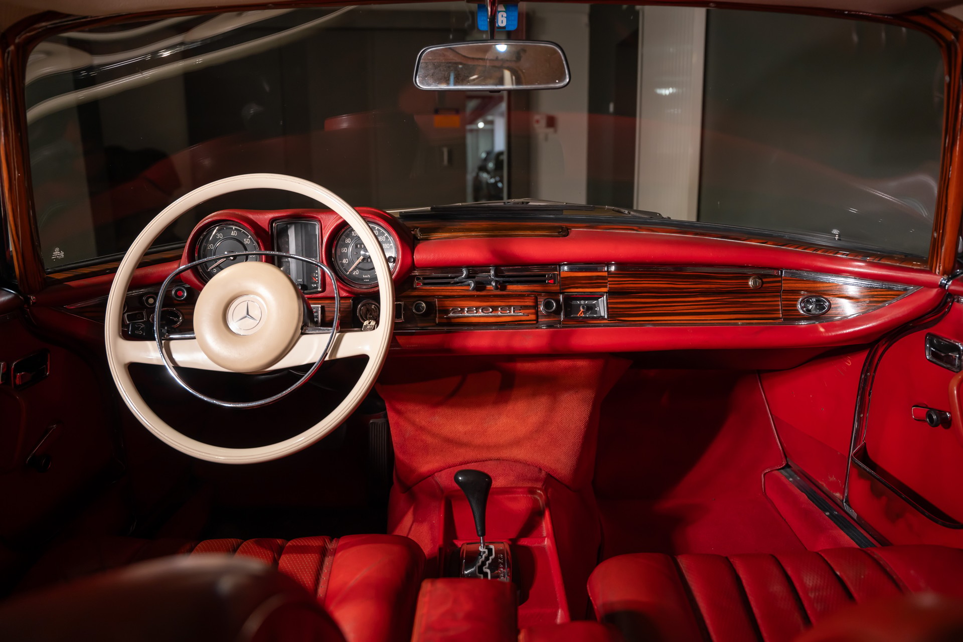 MERCEDES-BENZ 280 SE 3.5 Coupé (W111)-image-13