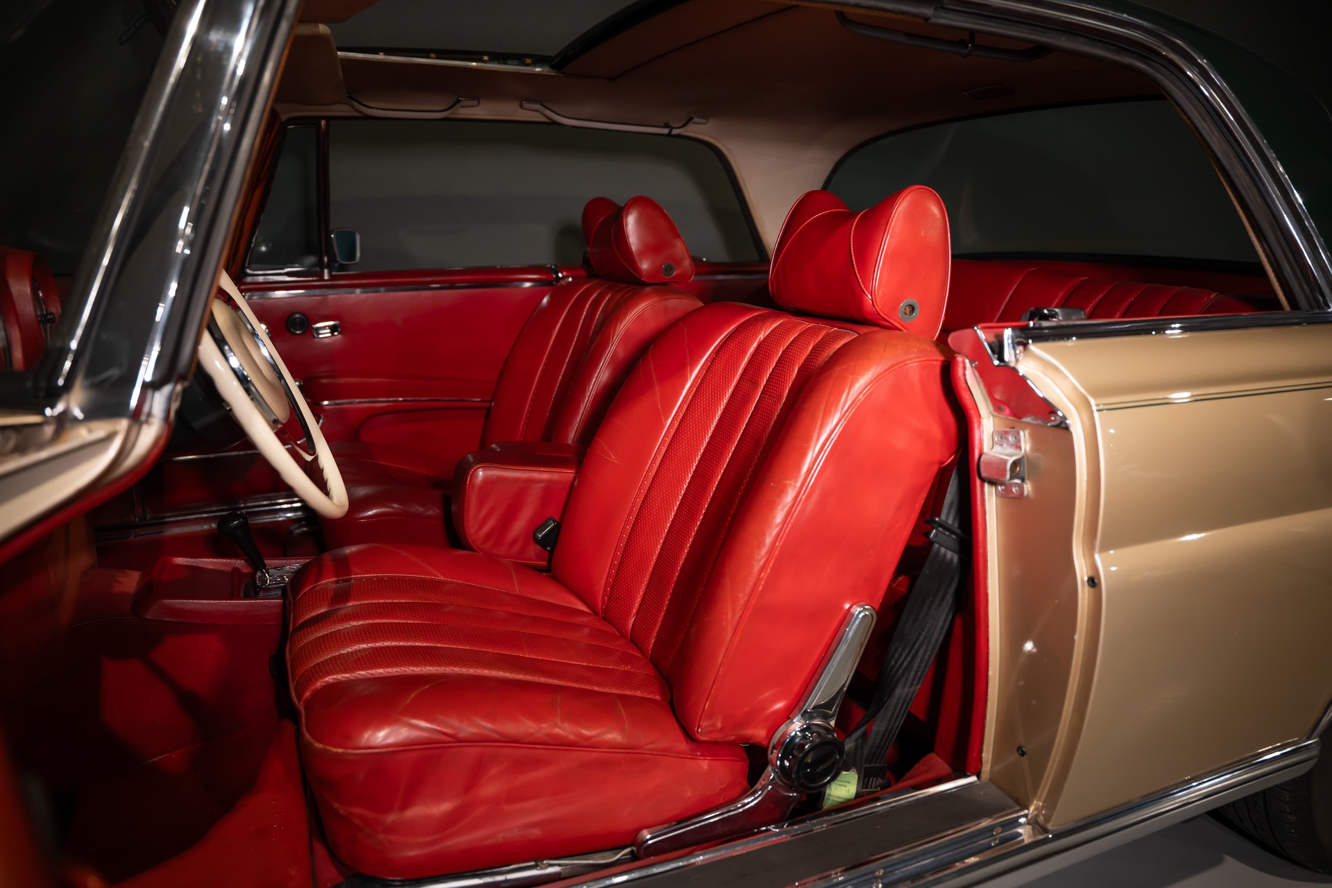 MERCEDES-BENZ 280 SE 3.5 Coupé (W111)-image-12