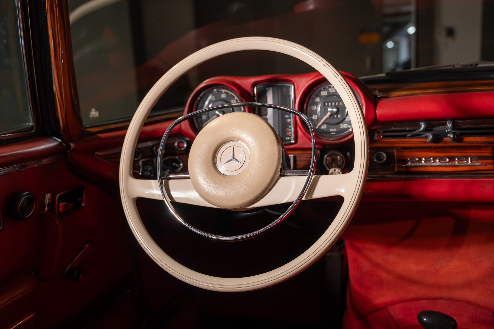 MERCEDES-BENZ 280 SE 3.5 Coupé (W111)-image-14