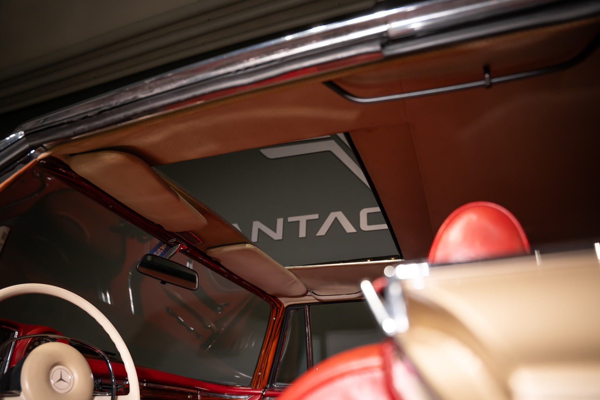 MERCEDES-BENZ 280 SE 3.5 Coupé (W111)-image-17