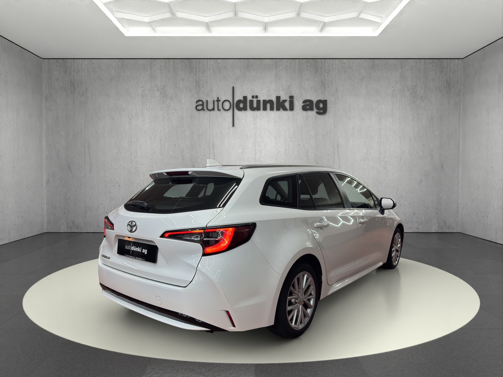 TOYOTA Corolla Touring Sports 1.2 Turbo Comfort-showroom-element-3