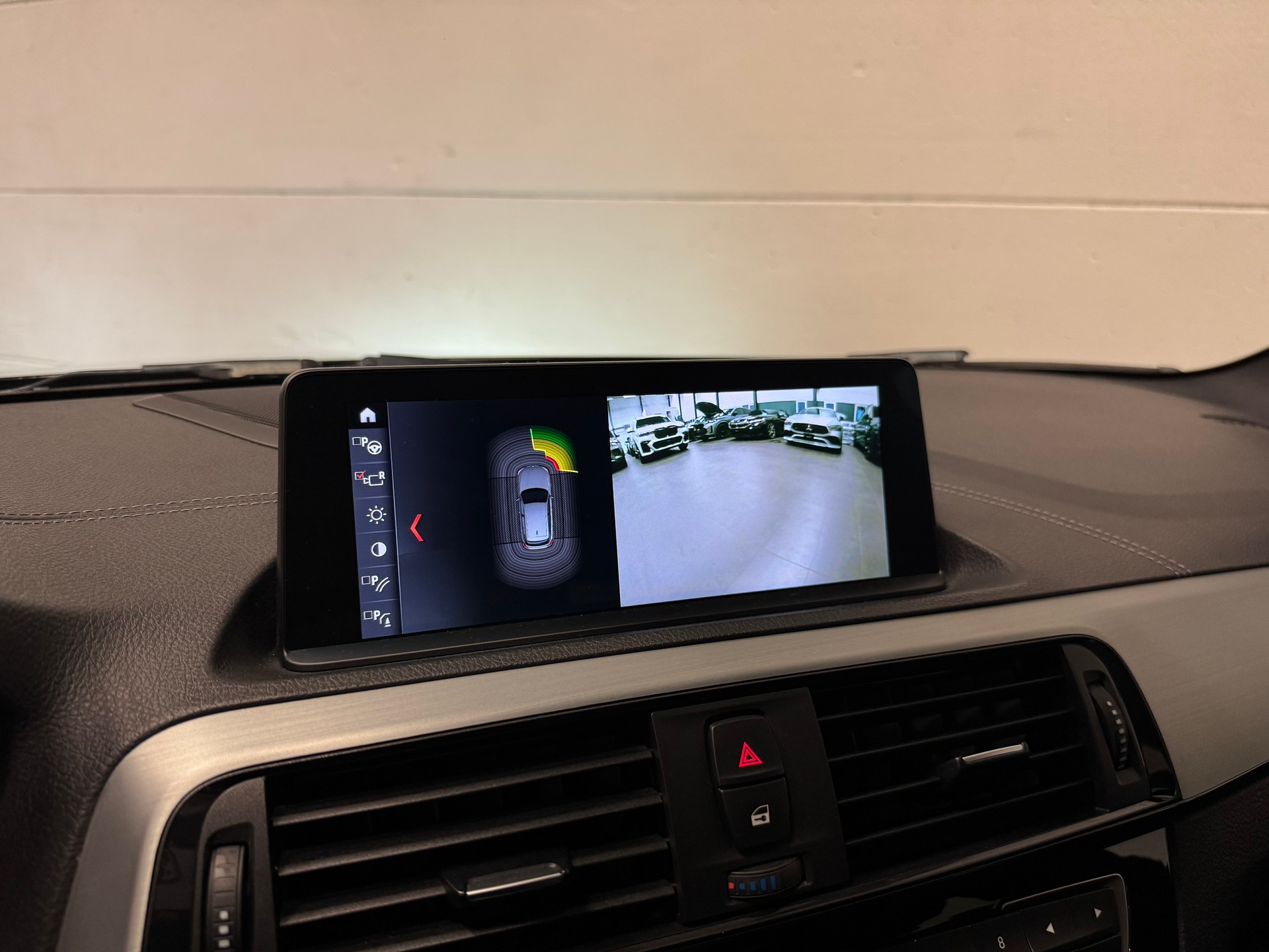 BMW 120d xDrive Edition M Sport Steptronic-image-26