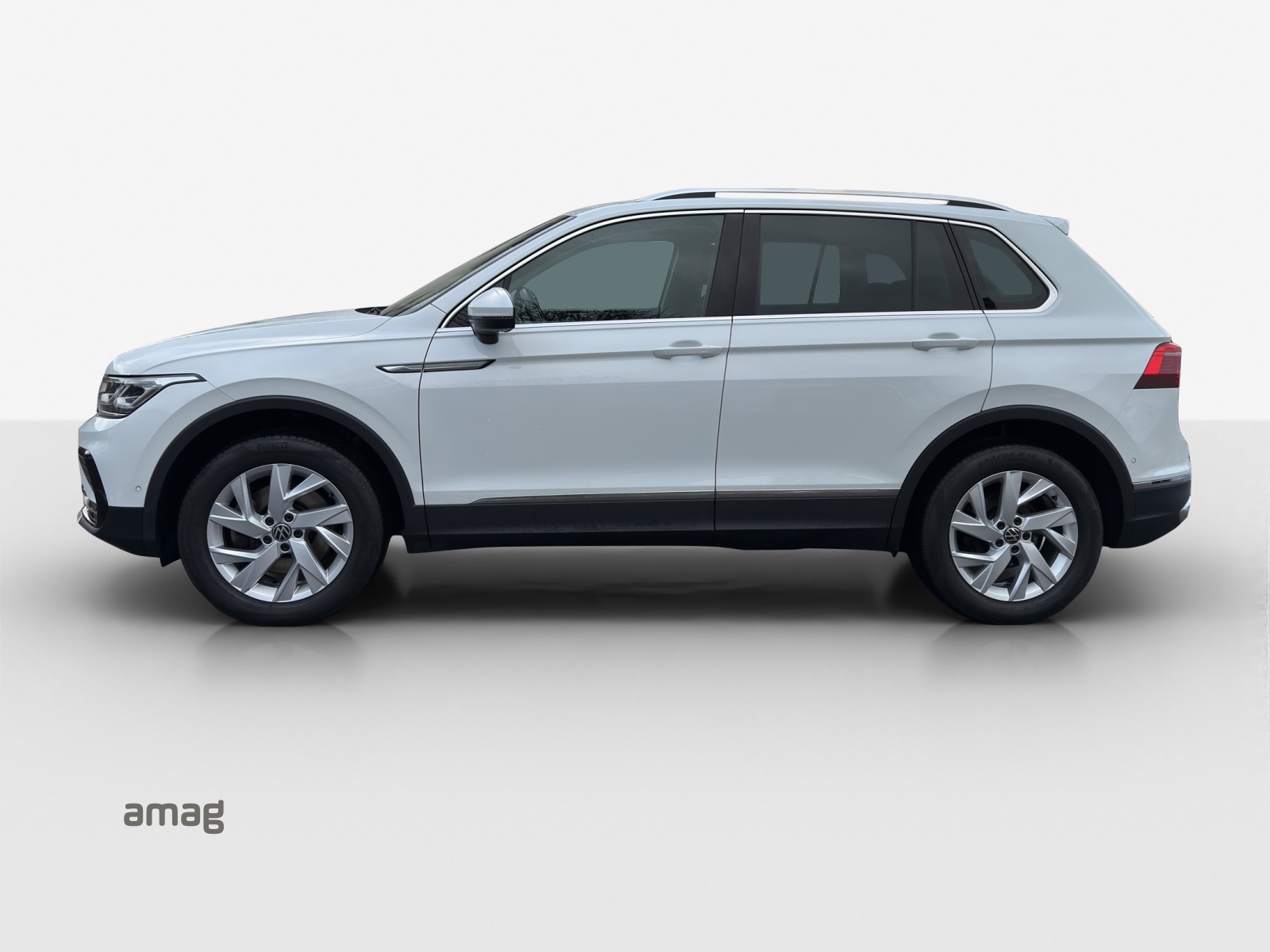 VW Tiguan 2.0 TDI SCR Elegance 4Motion DSG-showroom-element-1