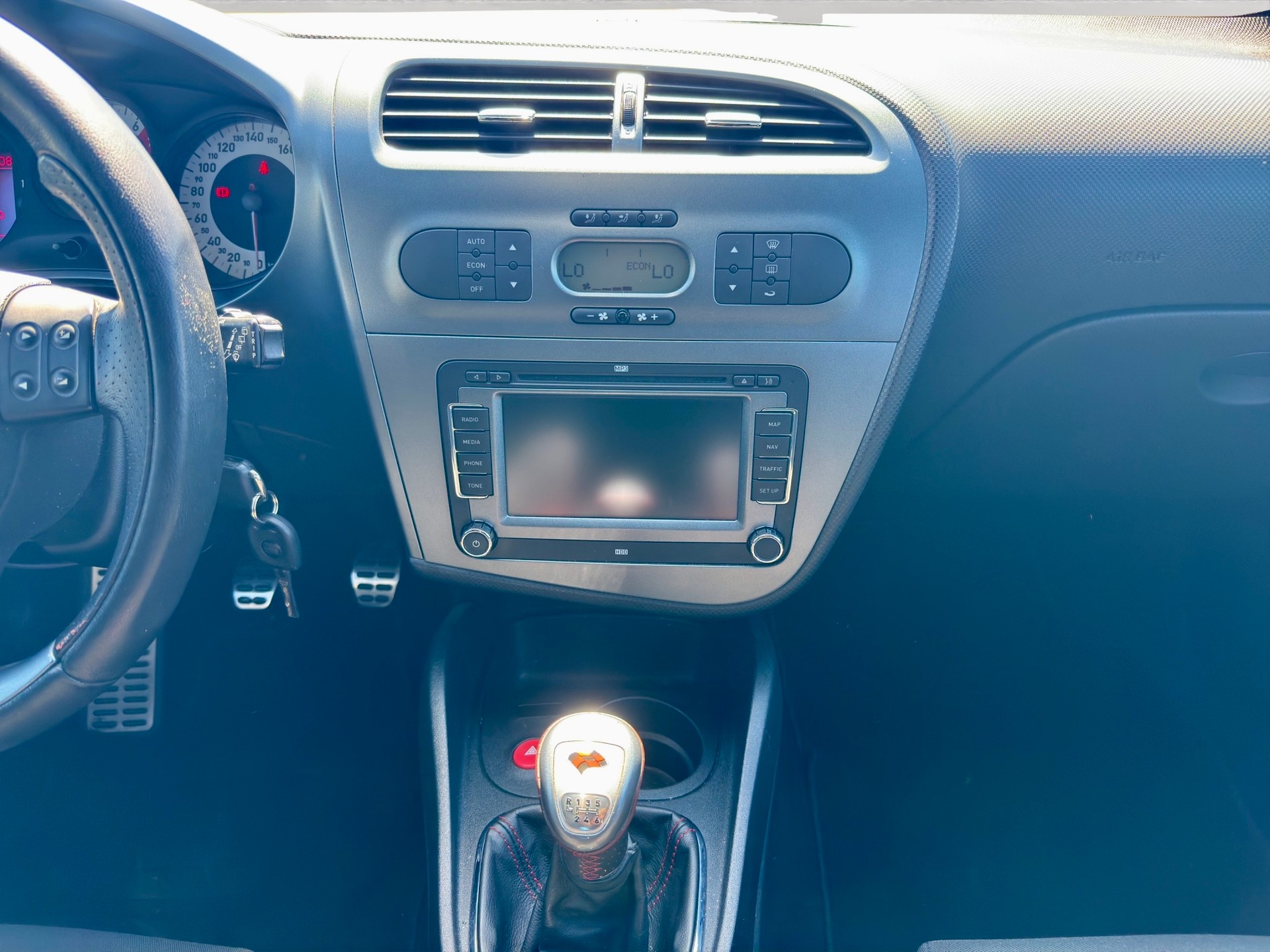 SEAT Leon 2.0 TSI Cupra-image-11
