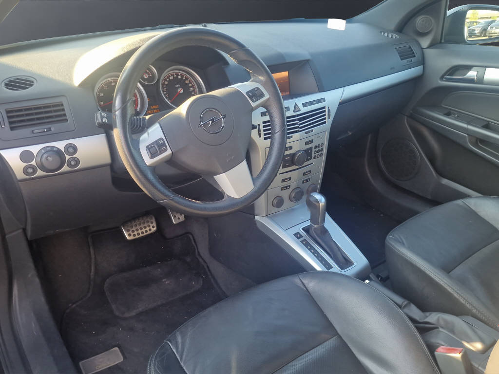 OPEL Astra GTC 1.8i 16V 140 Sport-image-8