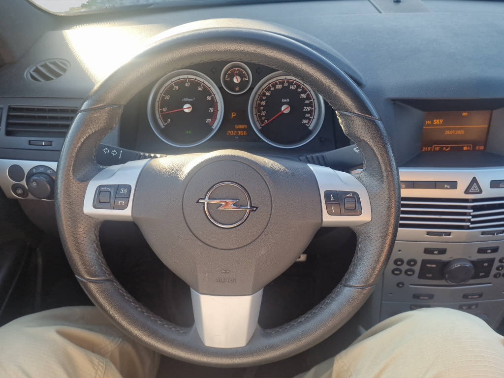OPEL Astra GTC 1.8i 16V 140 Sport-image-14