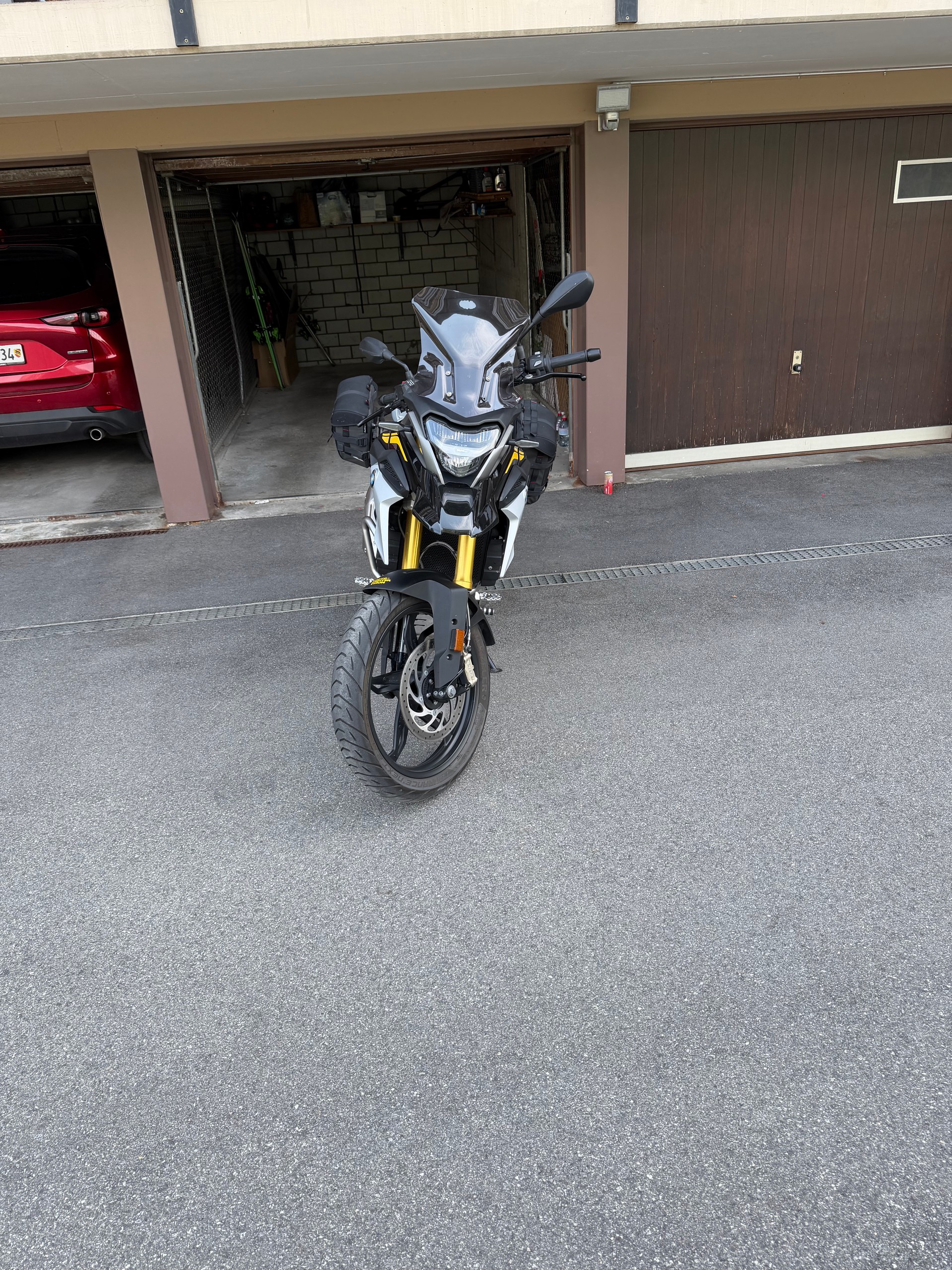 BMW G 310 GS 40 Year Edition-image-1