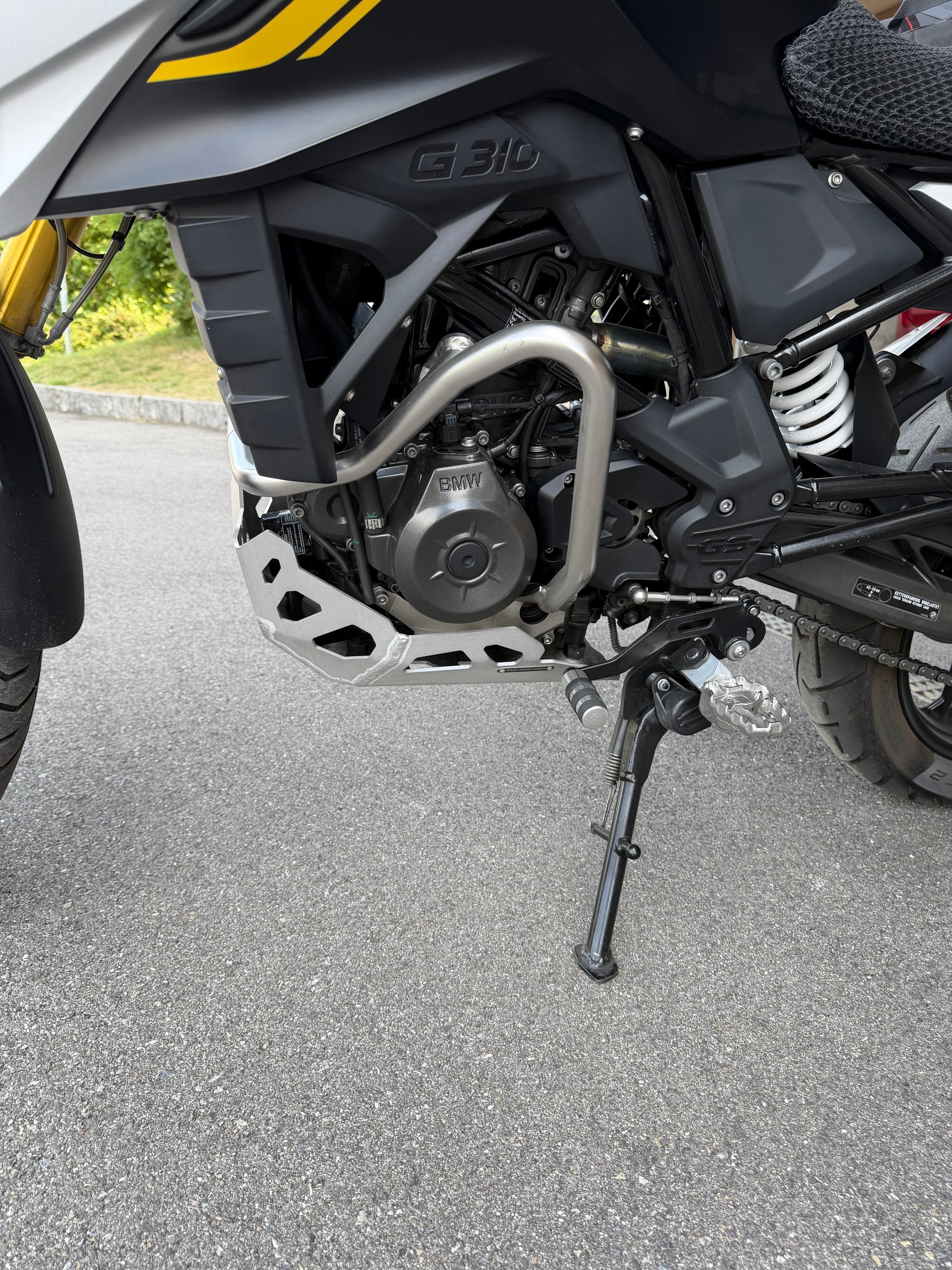BMW G 310 GS 40 Year Edition-image-8