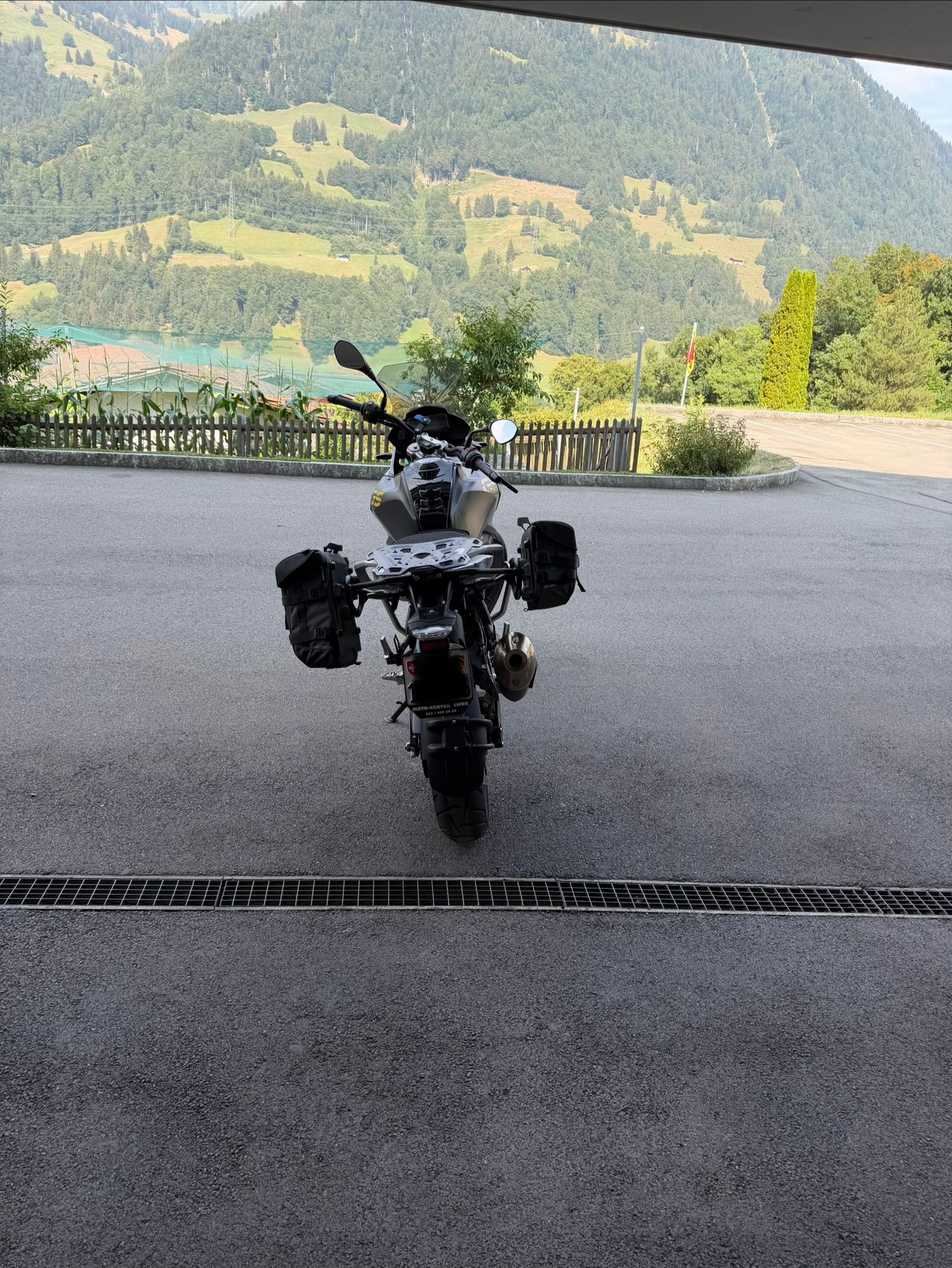 BMW G 310 GS 40 Year Edition-image-3