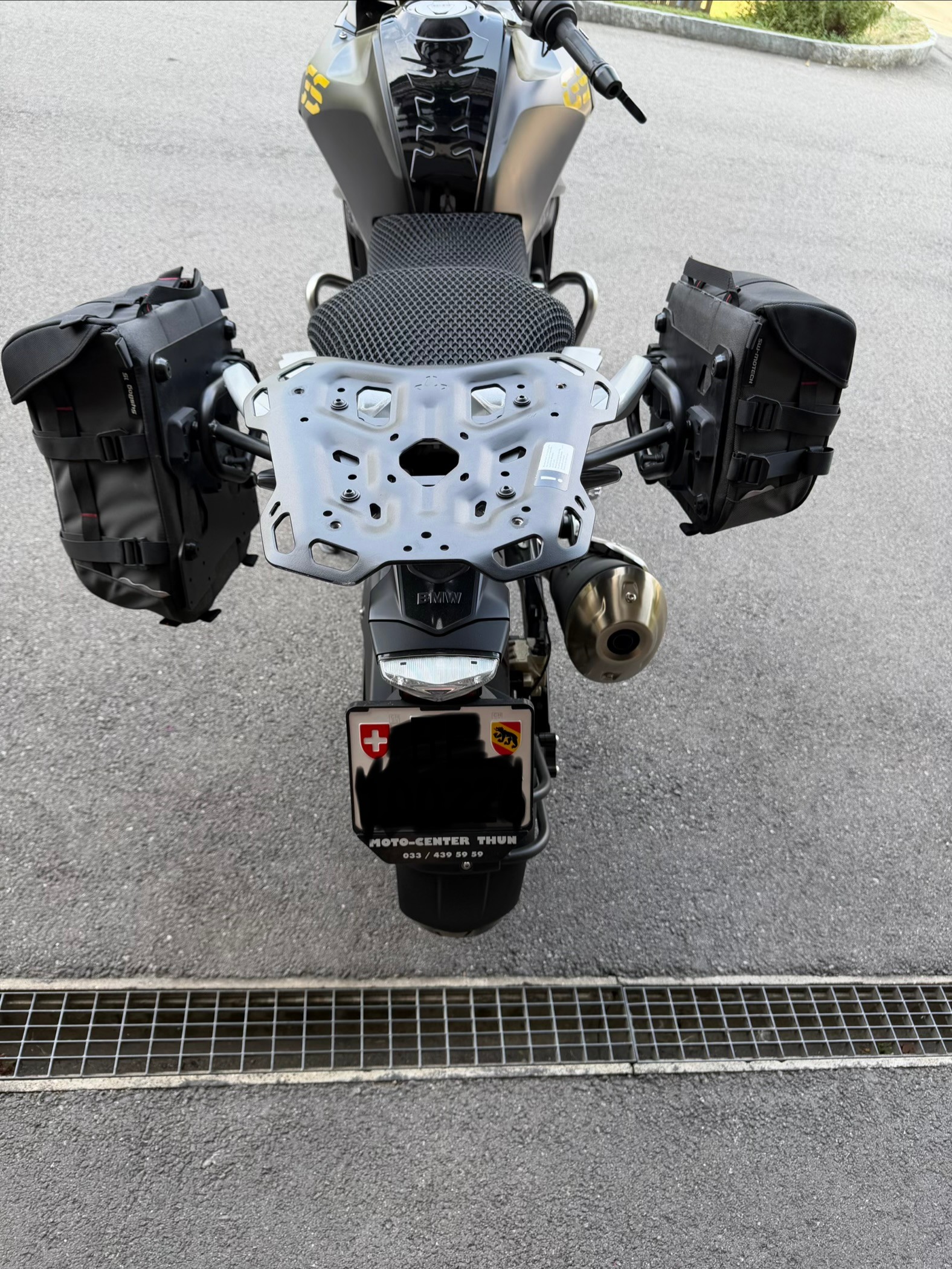BMW G 310 GS 40 Year Edition-image-4