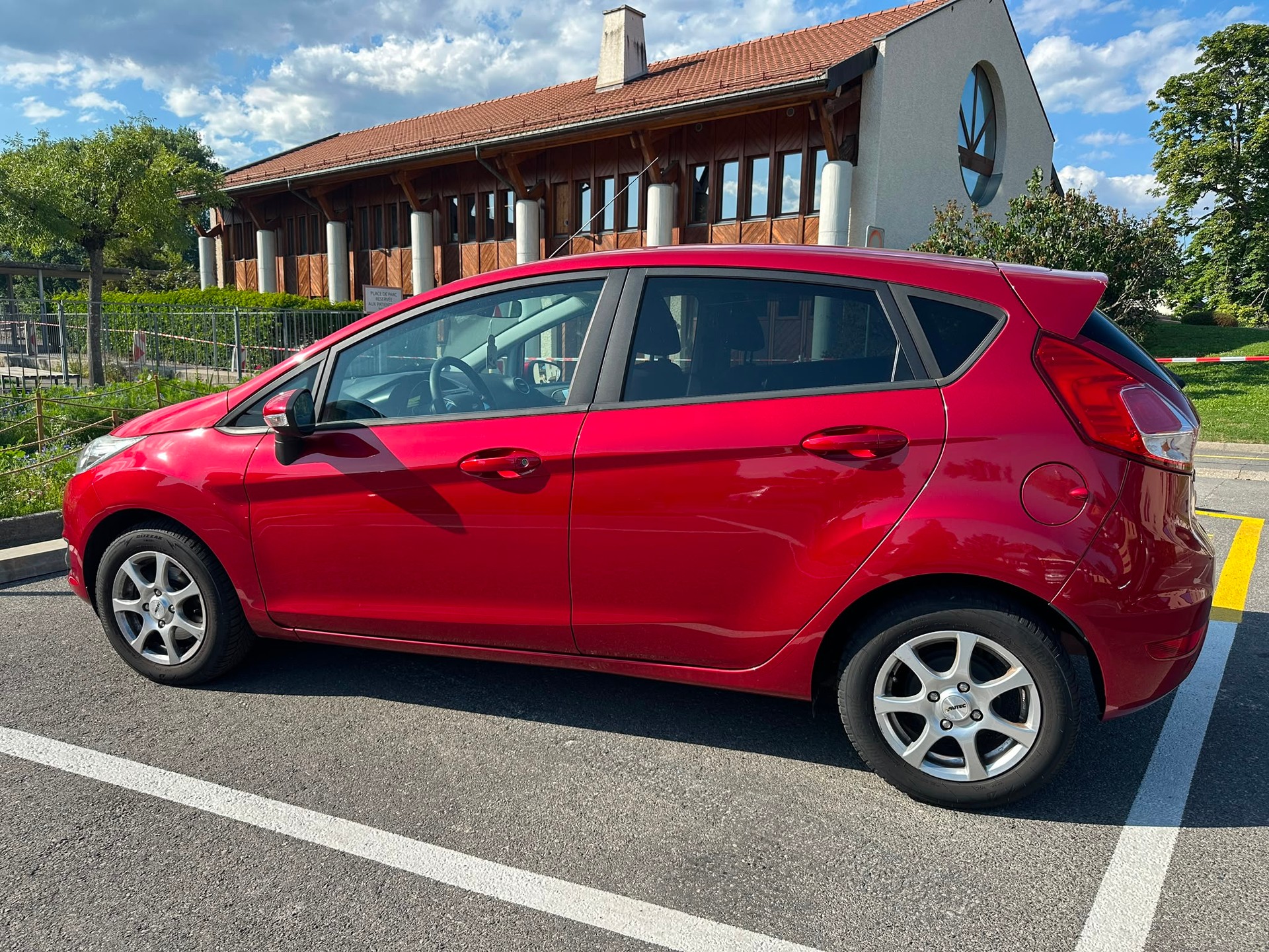 FORD 1.0 EcoB 100 Titanium-image-1