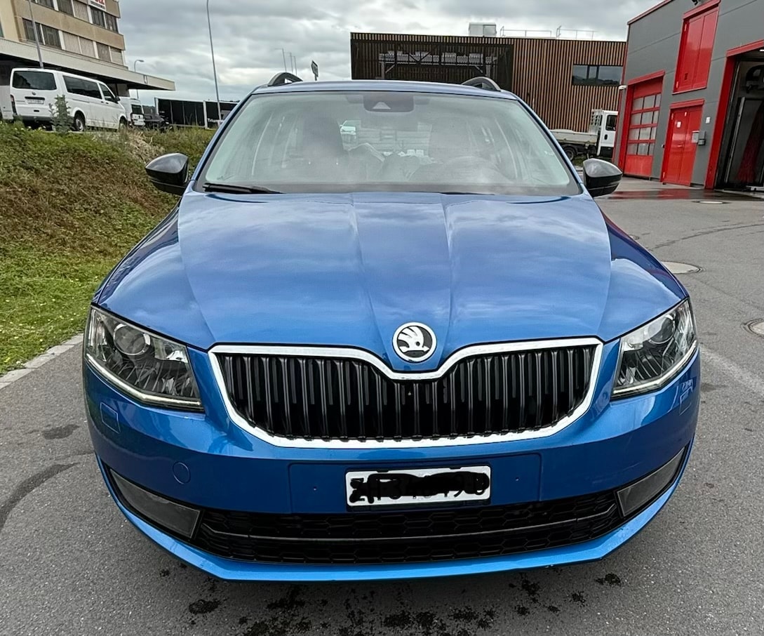 SKODA Octavia Combi 1.8 TSI Fresh DSG .behindertfahrzeug