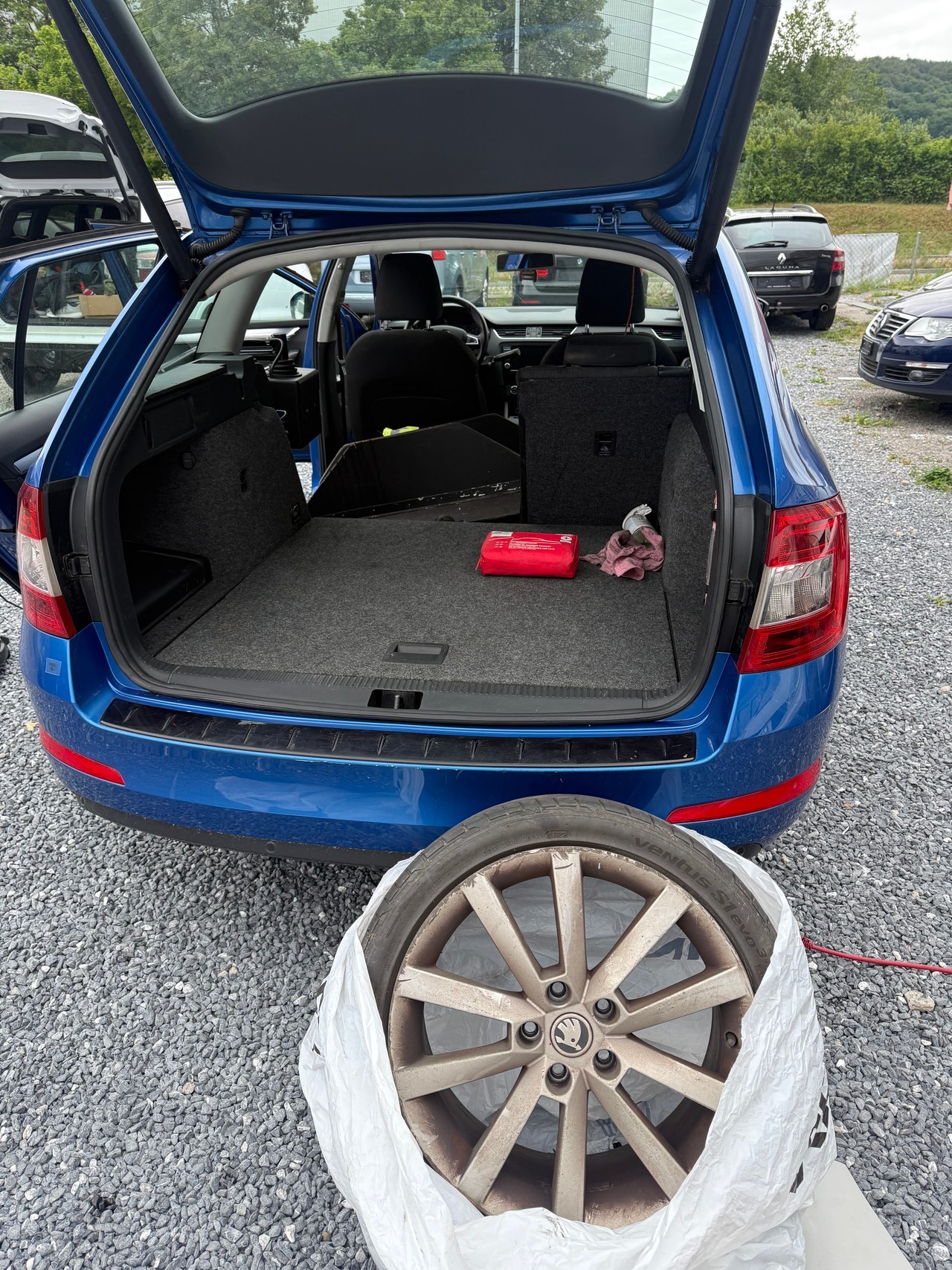 SKODA Octavia Combi 1.8 TSI Fresh DSG .behindertfahrzeug-image-6