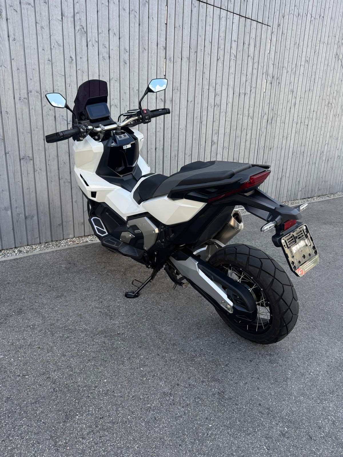 HONDA X-ADV 750-image-6