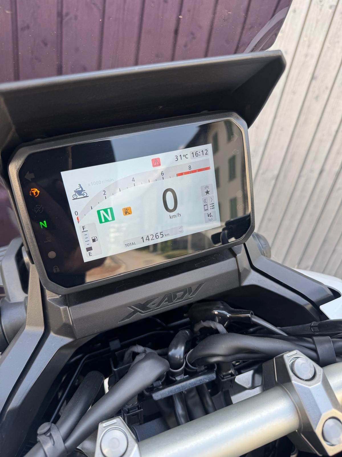 HONDA X-ADV 750-image-8
