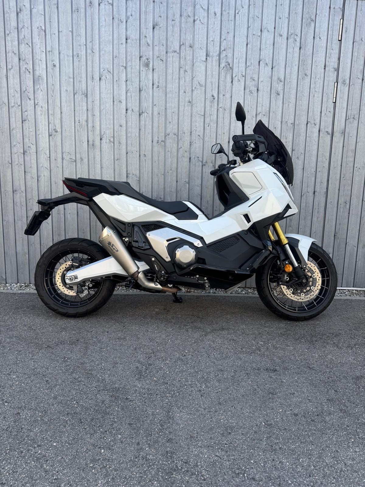 HONDA X-ADV 750-image-0