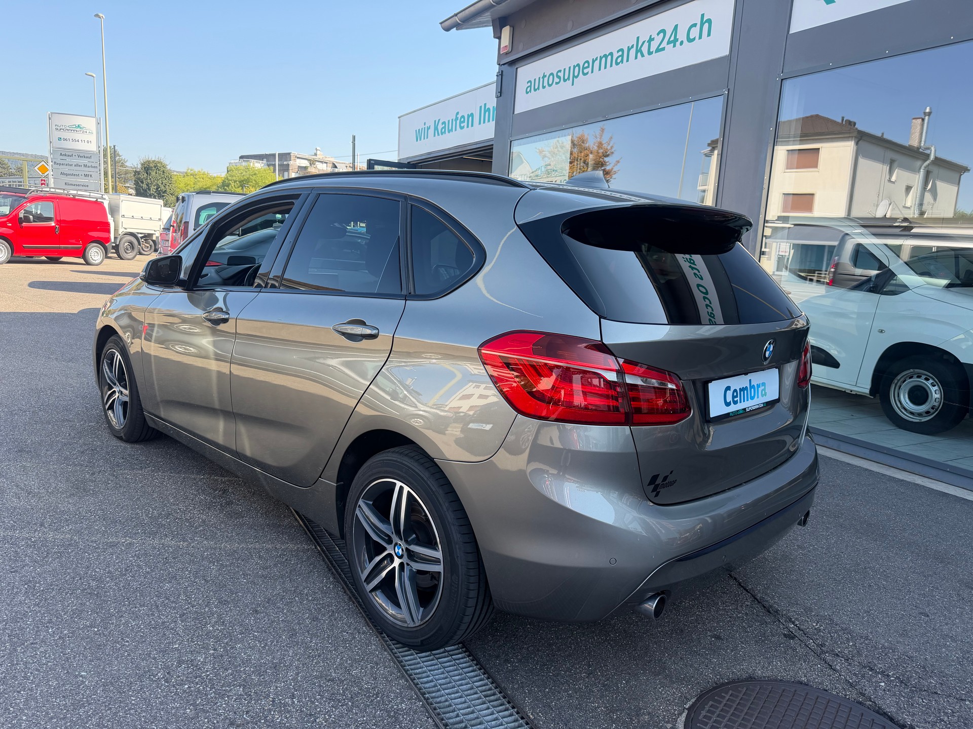 BMW 220d xDrive Active Tourer Sport Line Steptronic-showroom-element-2