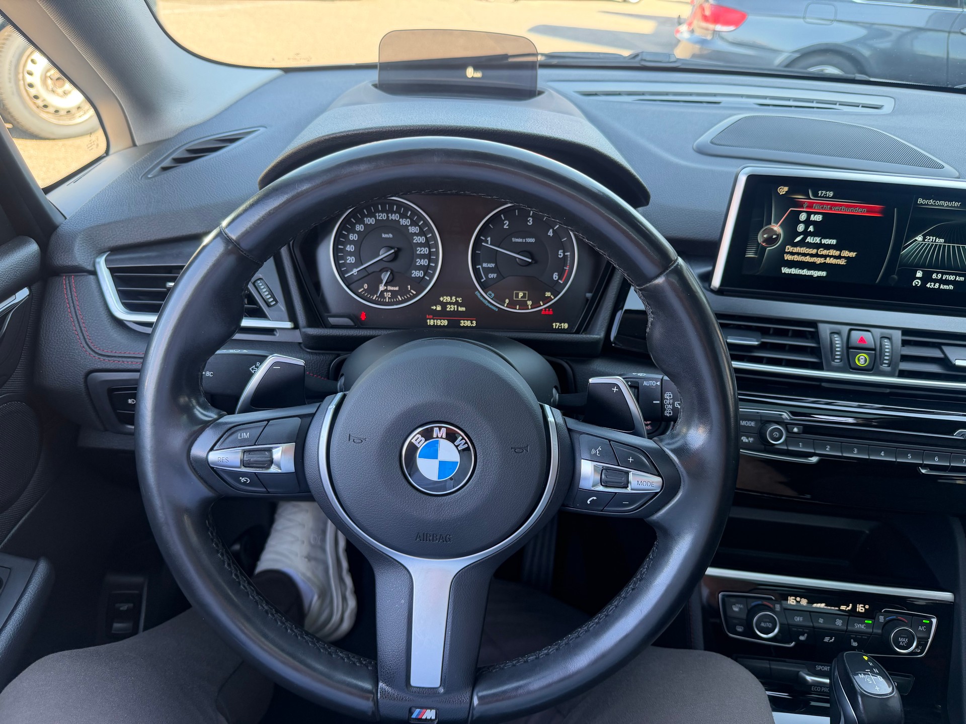 BMW 220d xDrive Active Tourer Sport Line Steptronic-image-14