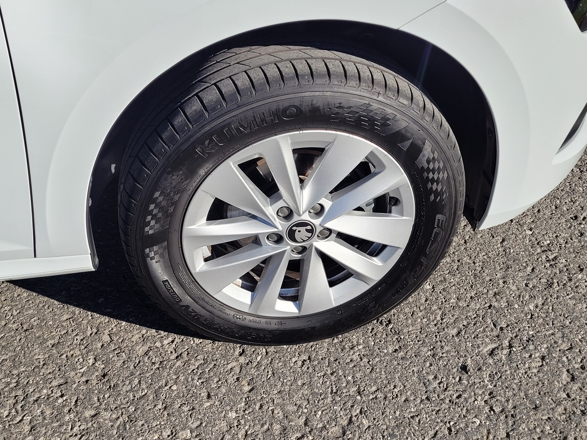 SKODA Kamiq 1.0 TSI Selection DSG *Neuwagengarantie+Rückfahrkamera*-image-13
