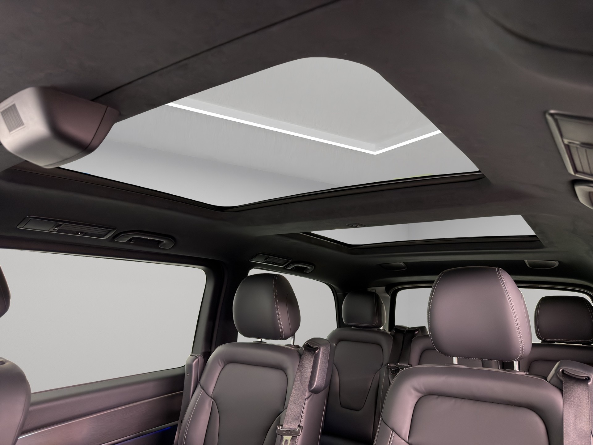 MERCEDES-BENZ V 300 d Swiss Ed. lang 4matic Van-image-7