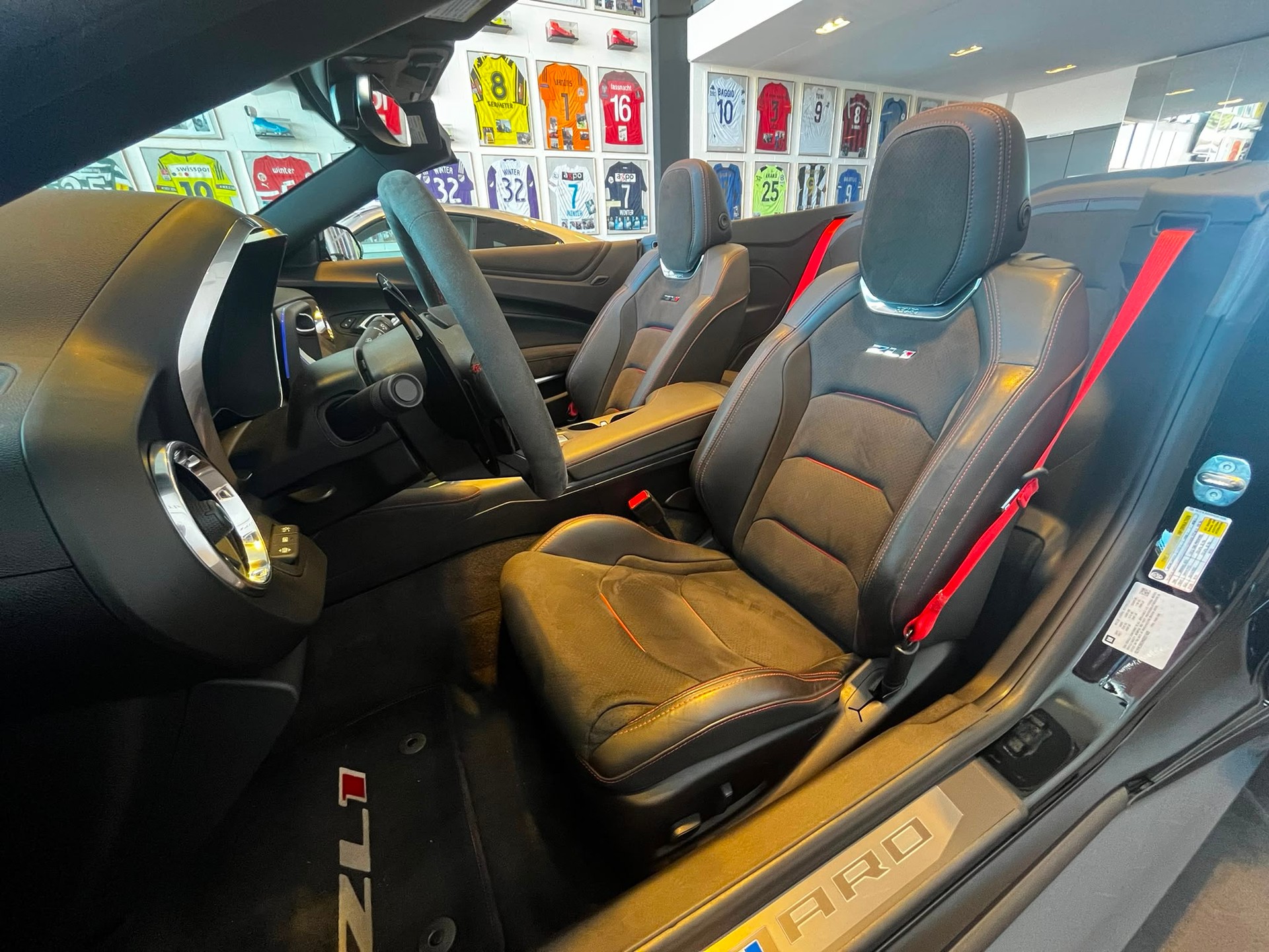 CHEVROLET CAMARO ZL1-image-21