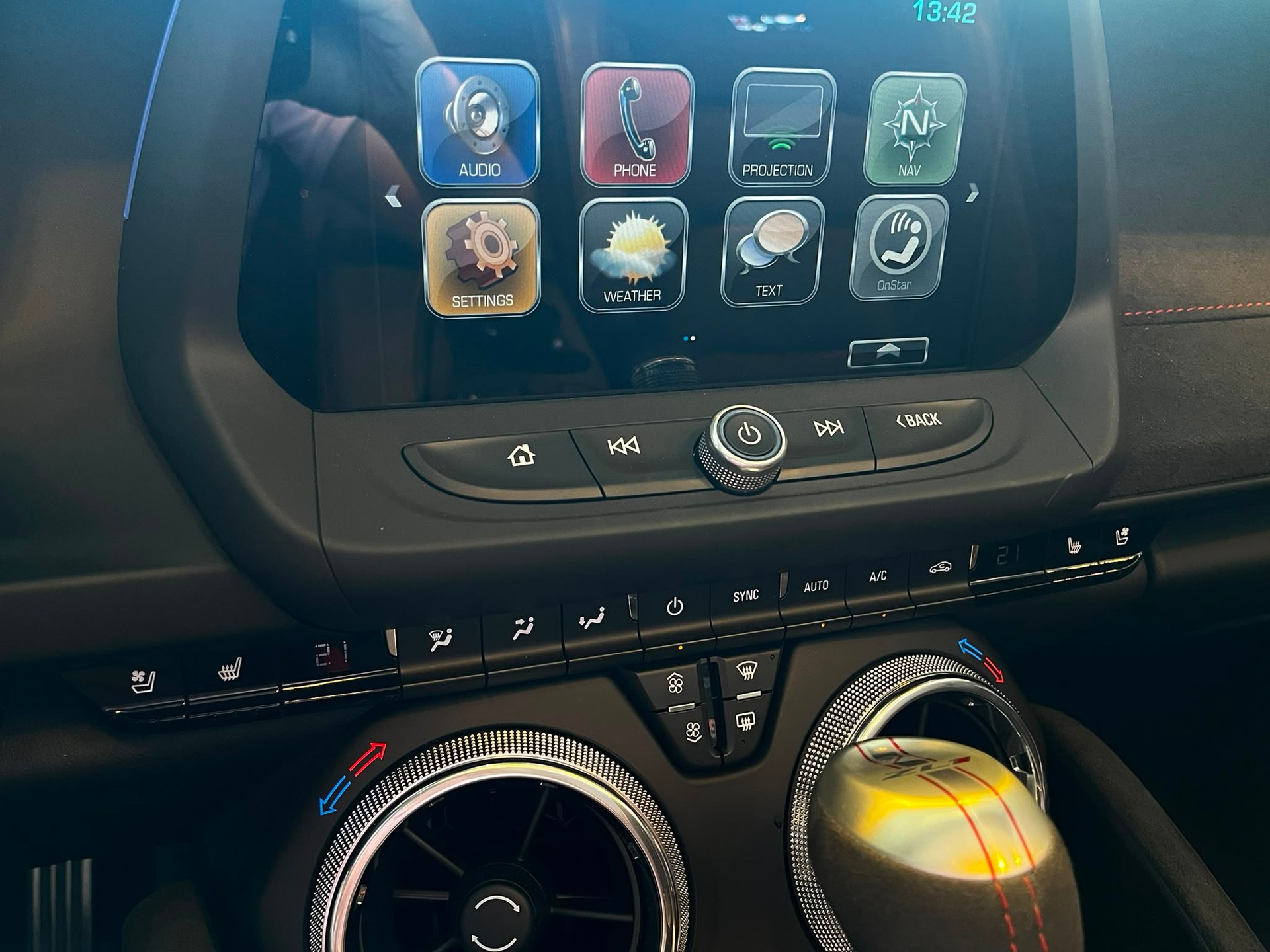 CHEVROLET CAMARO ZL1-image-27