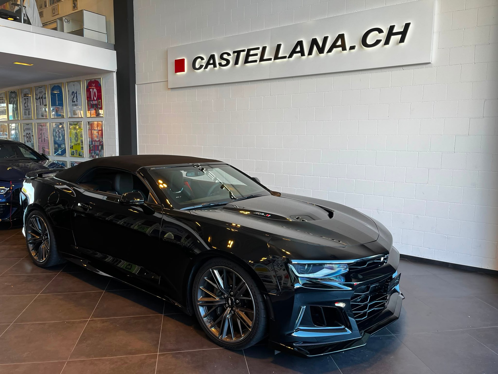 CHEVROLET CAMARO ZL1-showroom-element-1