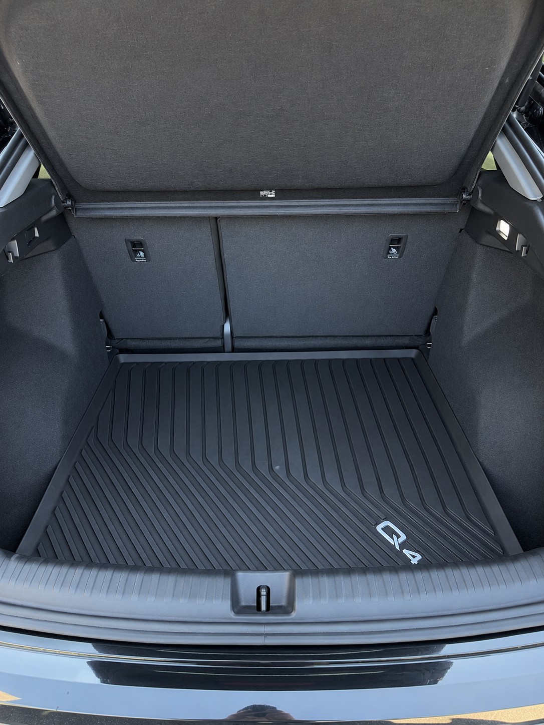 AUDI 40-image-5