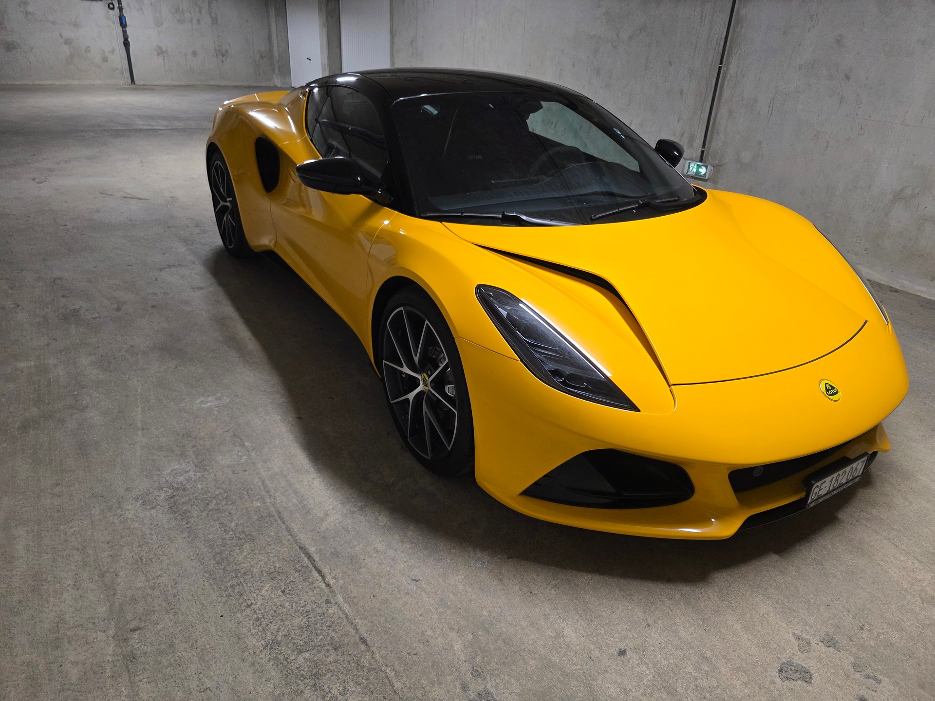 LOTUS 3.5 V6 First Edition