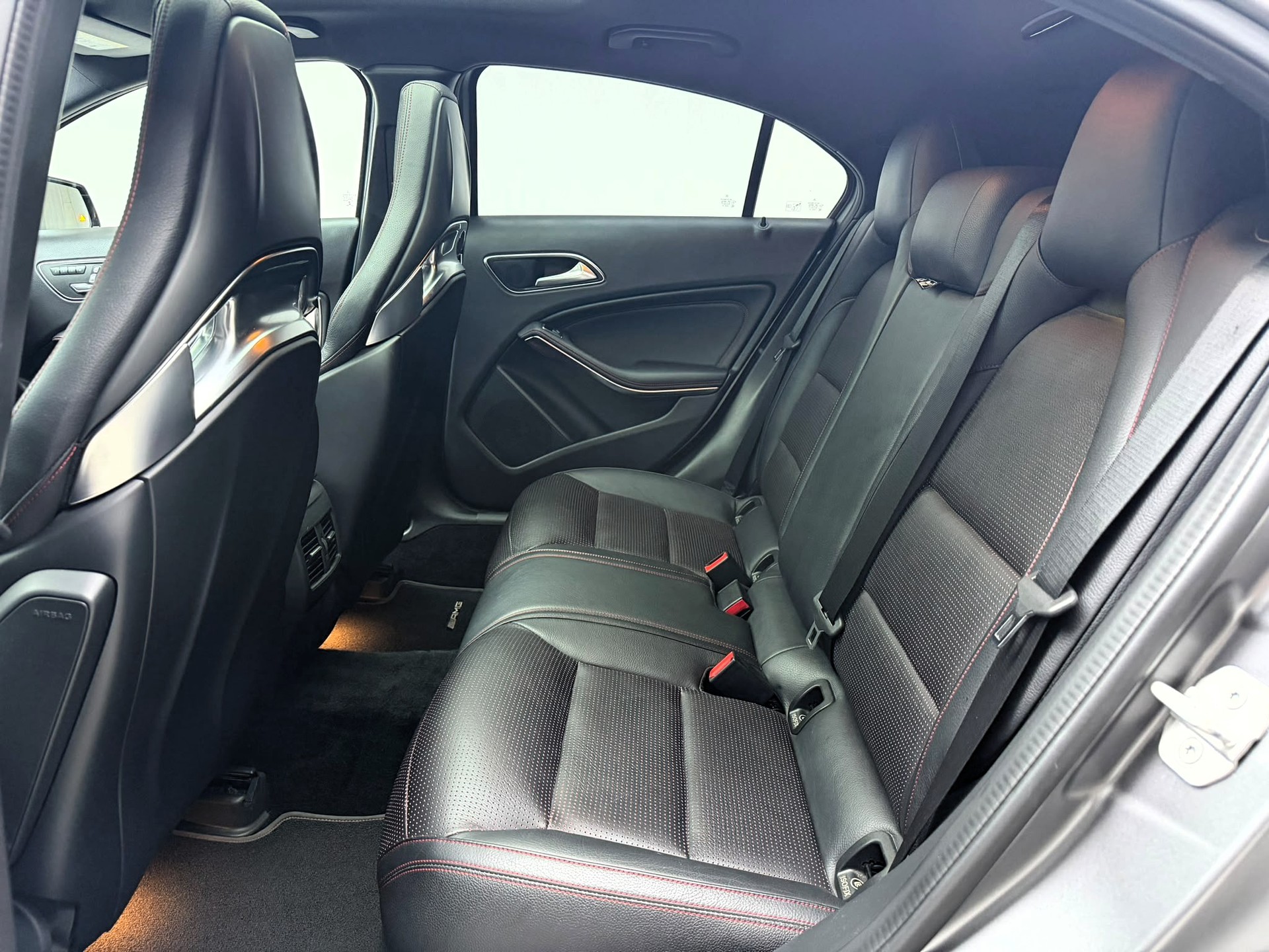 MERCEDES-BENZ A 45 AMG 4Matic Speedshift 7G-DCT-image-11