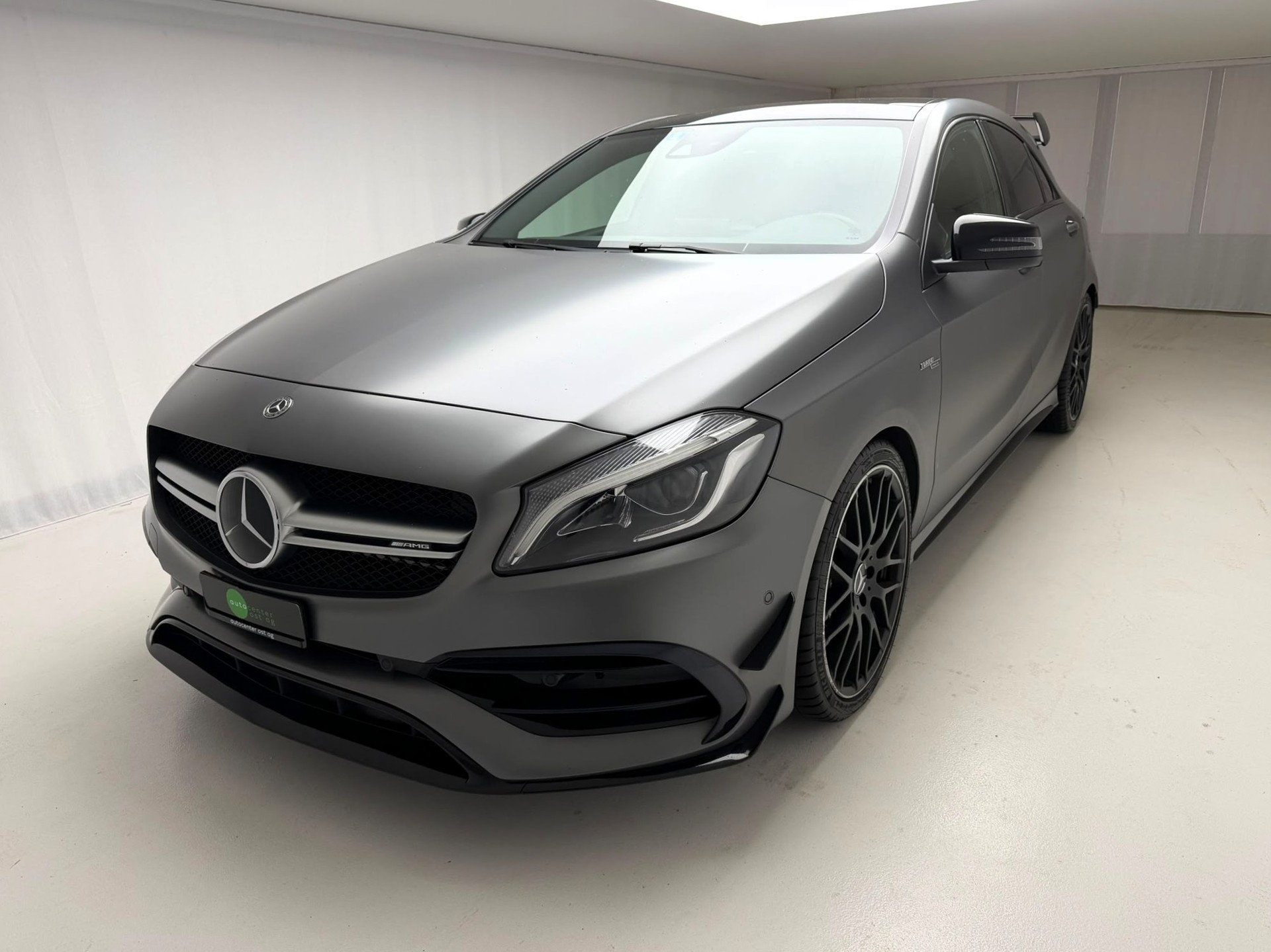 MERCEDES-BENZ A 45 AMG 4Matic Speedshift 7G-DCT-showroom-element-1