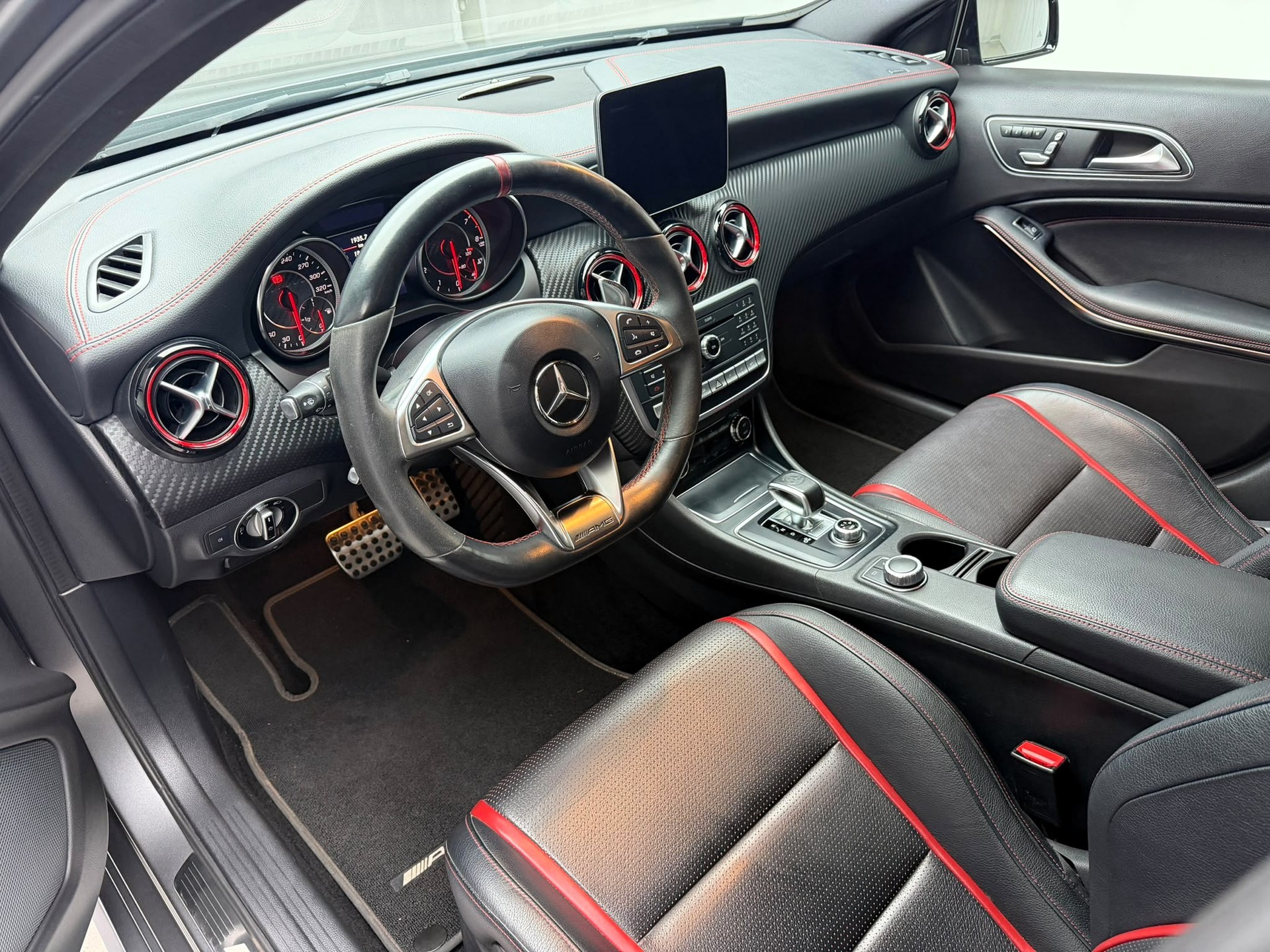 MERCEDES-BENZ A 45 AMG 4Matic Speedshift 7G-DCT-image-7