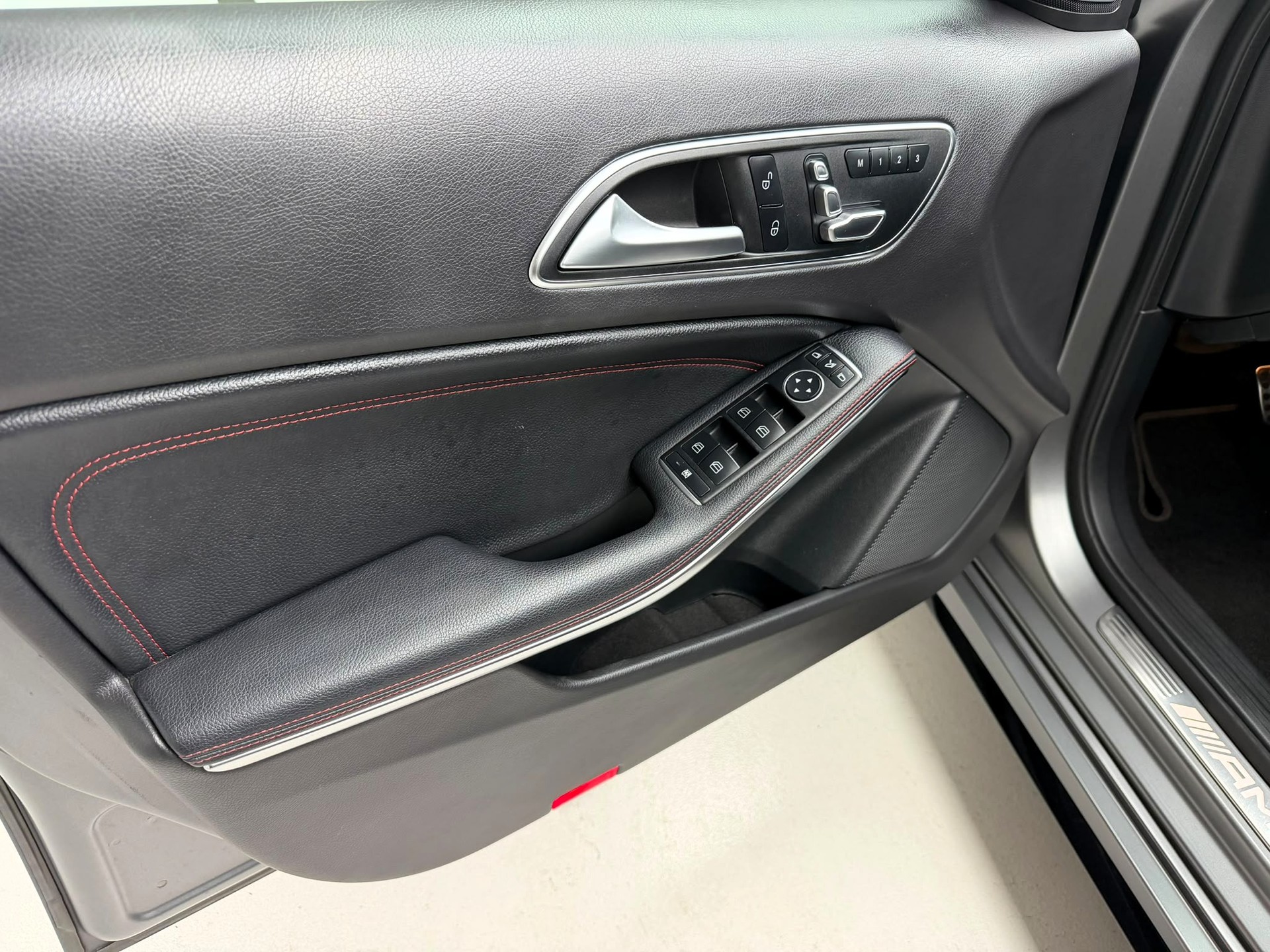 MERCEDES-BENZ A 45 AMG 4Matic Speedshift 7G-DCT-image-17