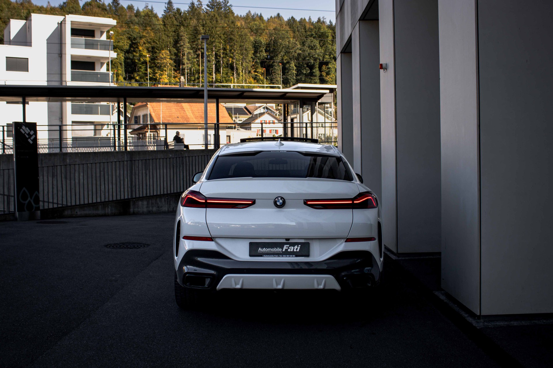 BMW X6 xDrive 48V 40d Steptronic M Sport-showroom-element-3