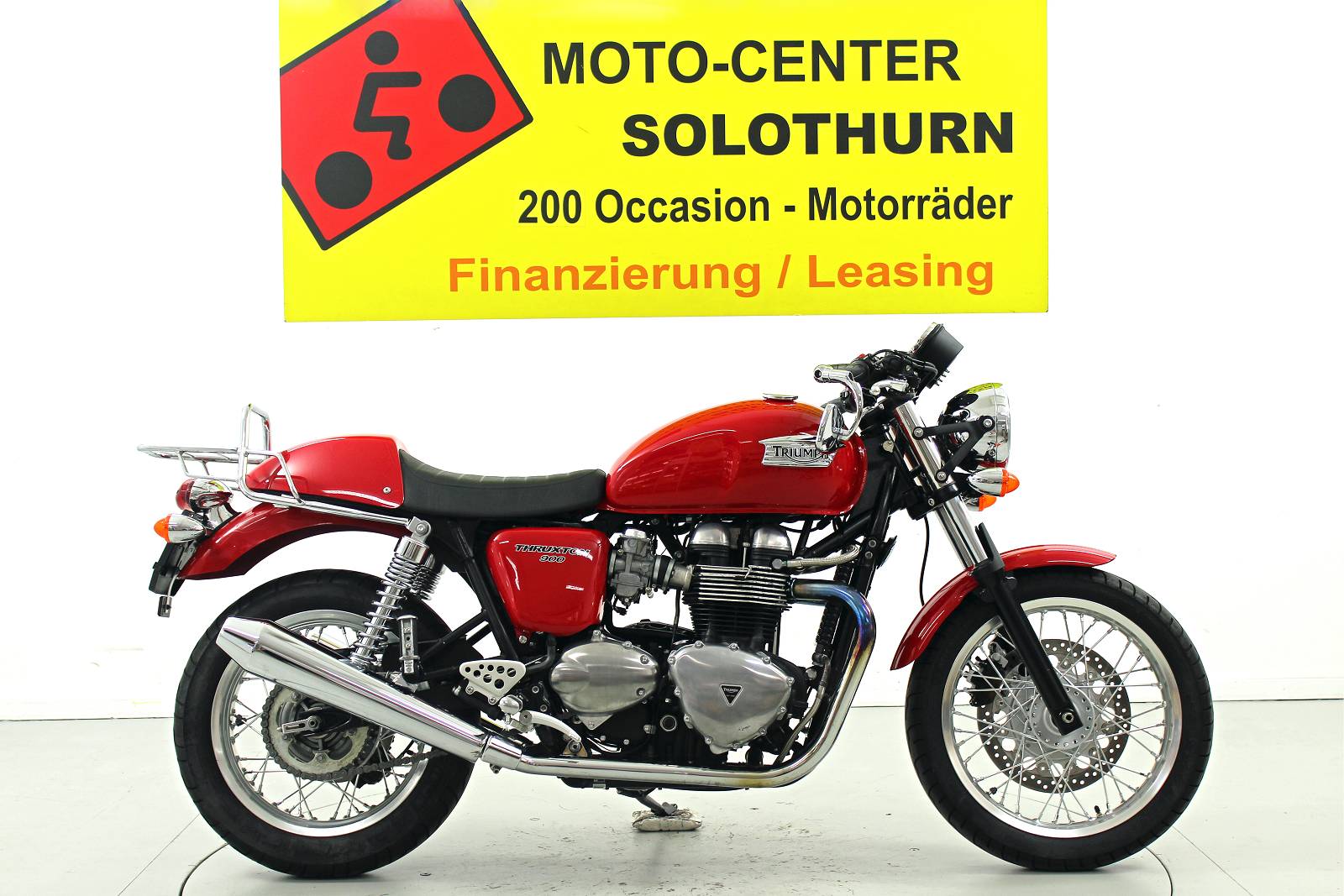 TRIUMPH Thruxton-image-0
