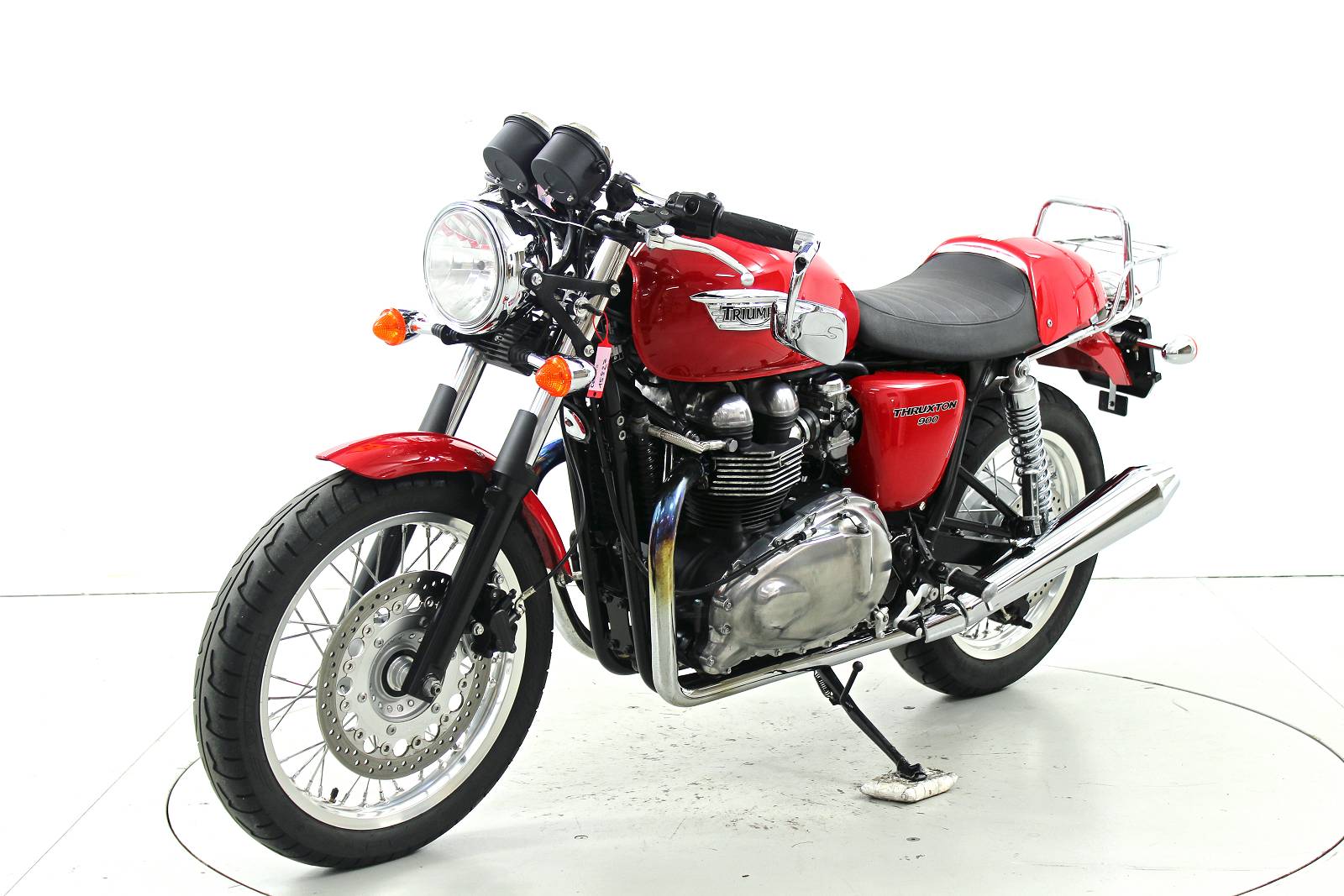 TRIUMPH Thruxton-image-2