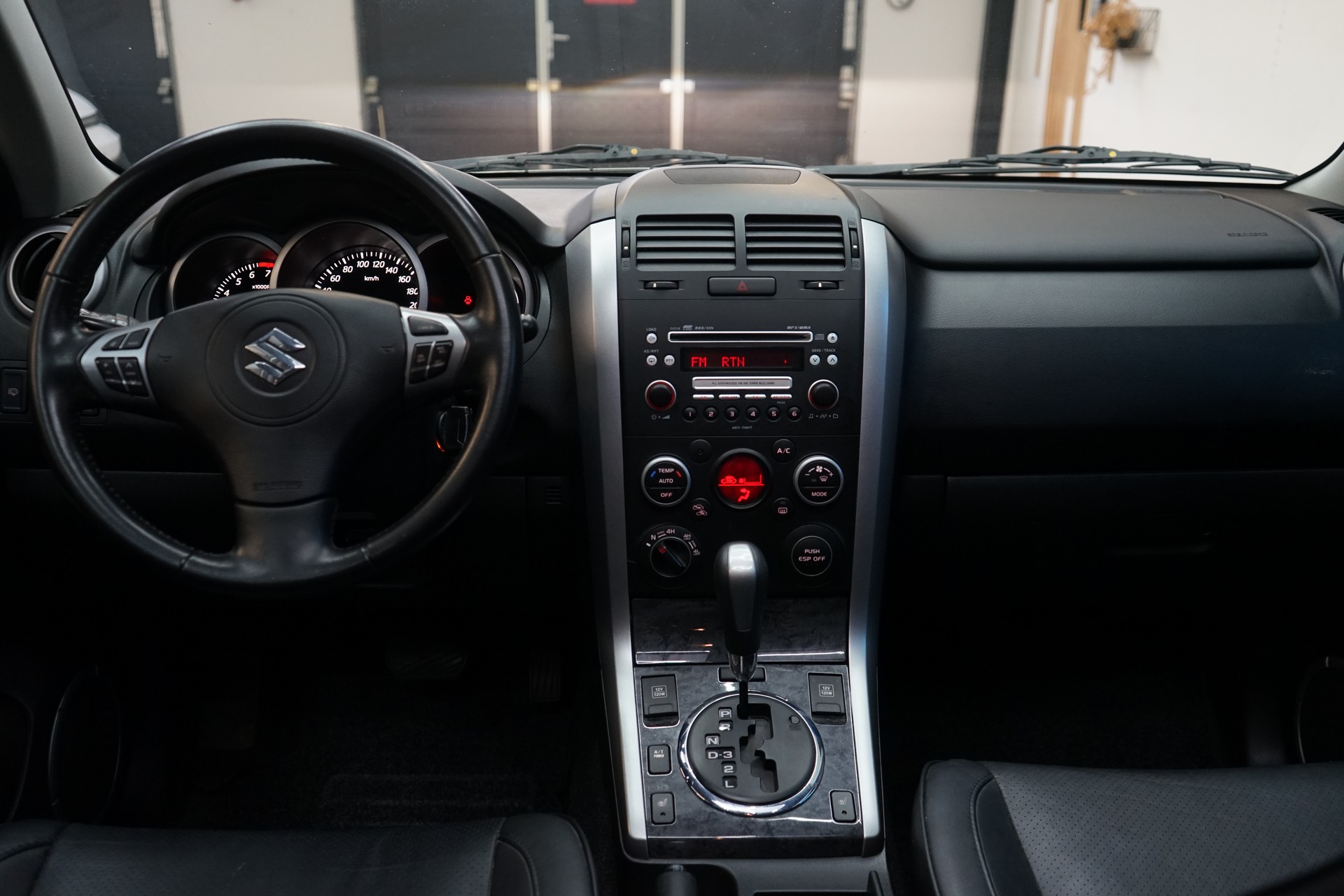 SUZUKI Grand Vitara 2.4 16V GL Top-image-6
