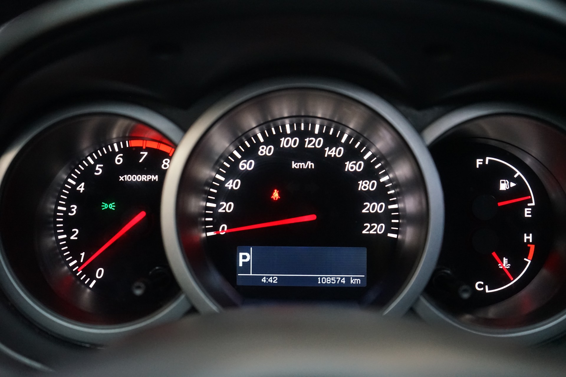 SUZUKI Grand Vitara 2.4 16V GL Top-image-10
