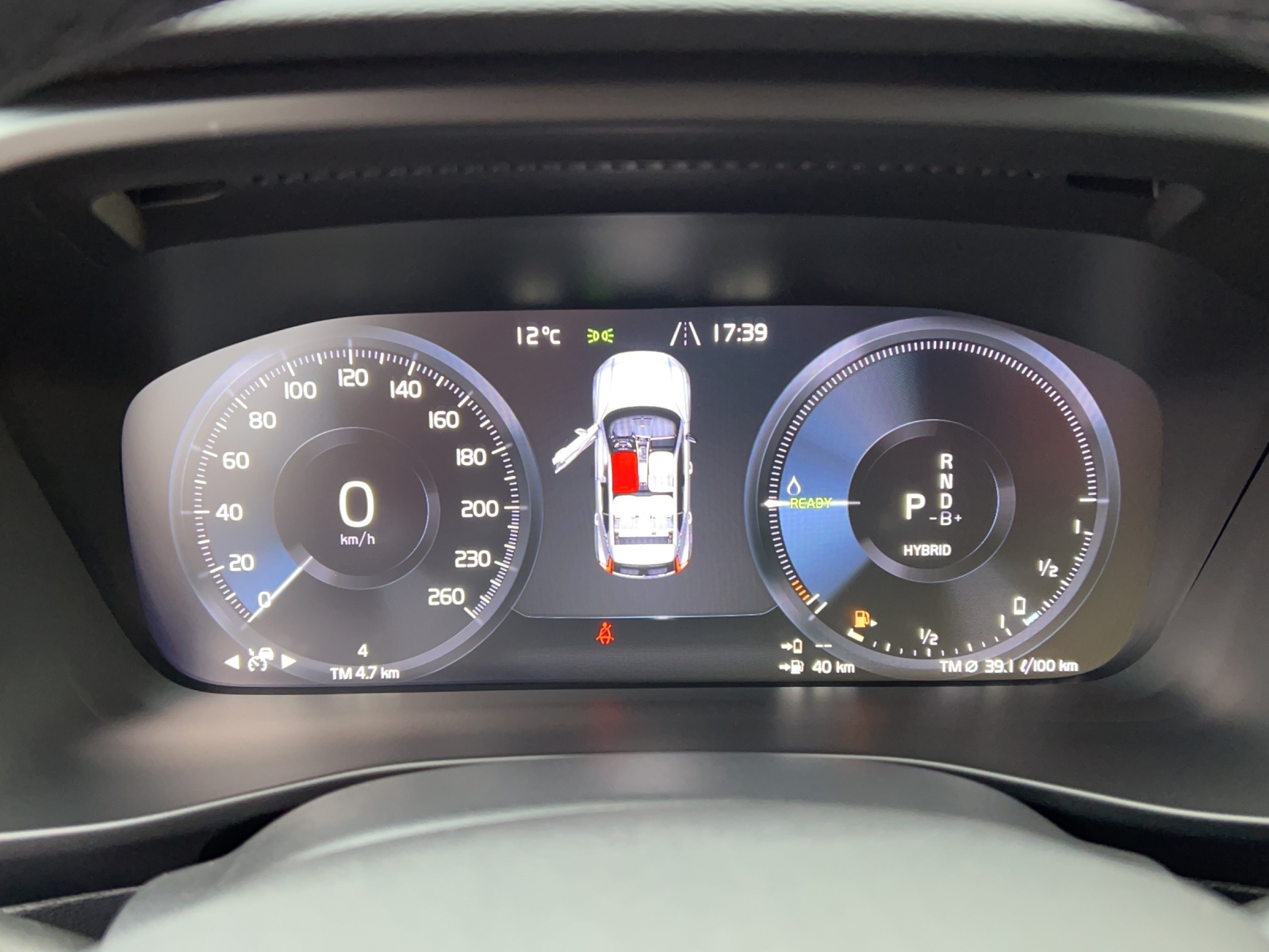 VOLVO XC40 1.5 T5 PiH Inscription-image-6
