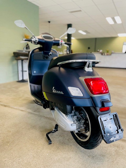 PIAGGIO Vespa GTS 300 Super Tech ABS-image-3