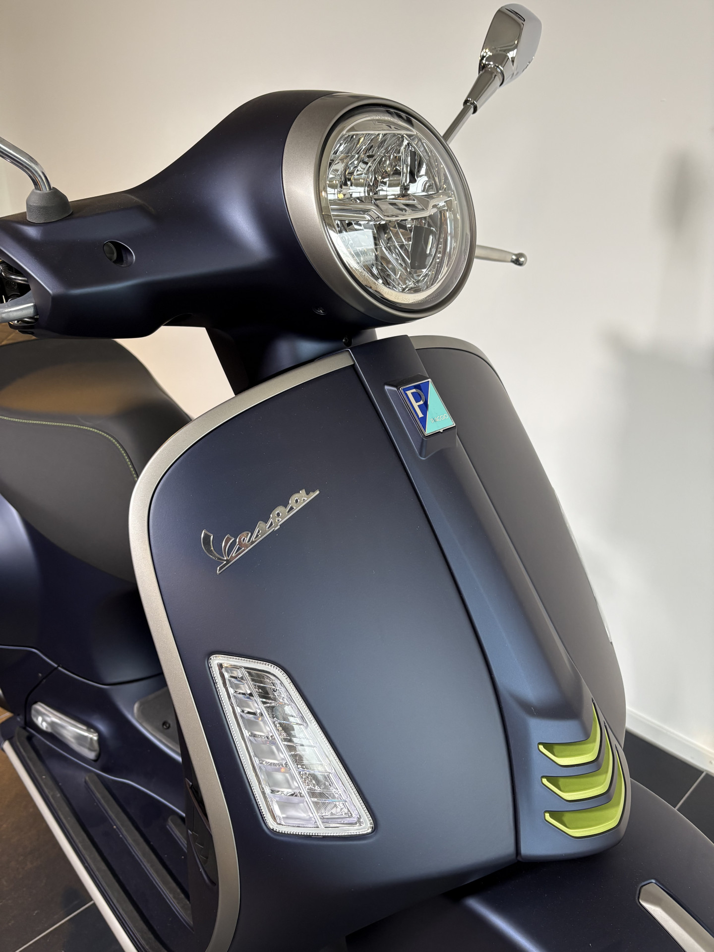 PIAGGIO Vespa GTS 300 HPE Super Tech-image-4