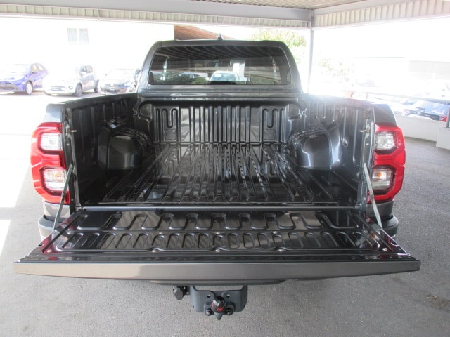 TOYOTA Hilux 2.8D-4D Invincible Extra Cab 4x4 A-image-13