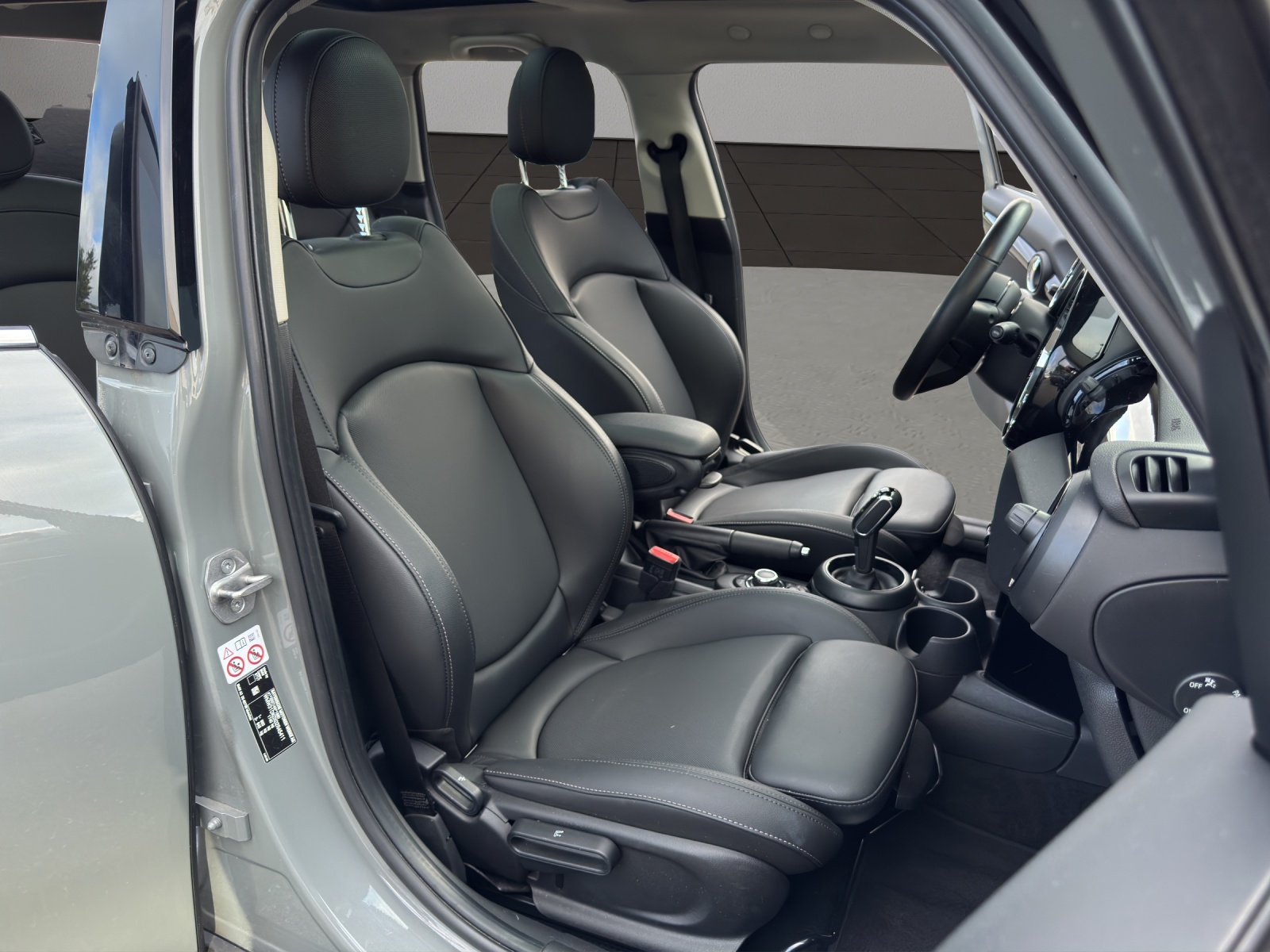 MINI Cooper Steptronic DKG-image-16