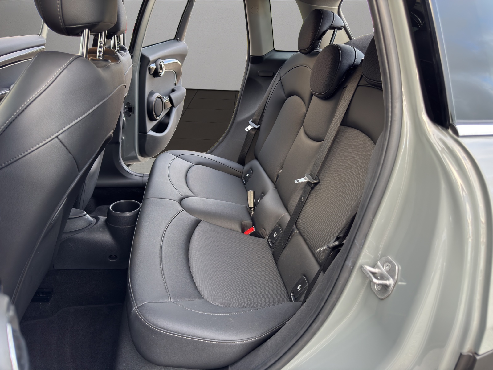 MINI Cooper Steptronic DKG-image-12