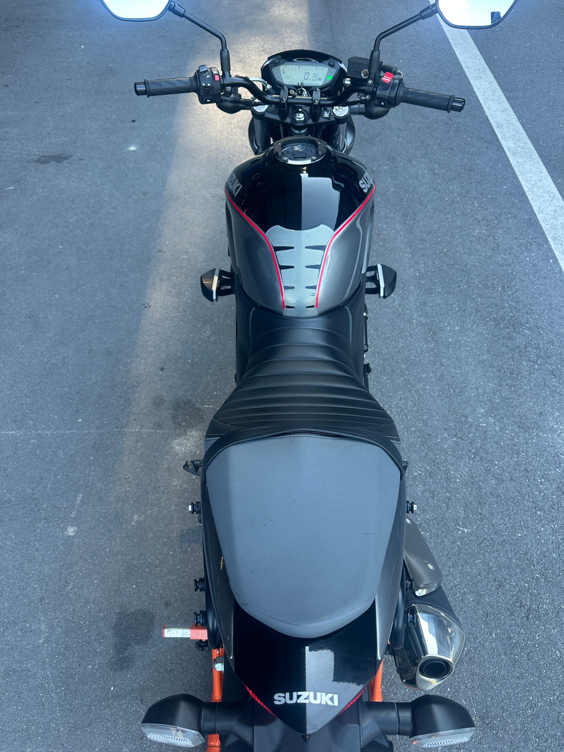 SUZUKI SV 650 XA ABS L8-image-4