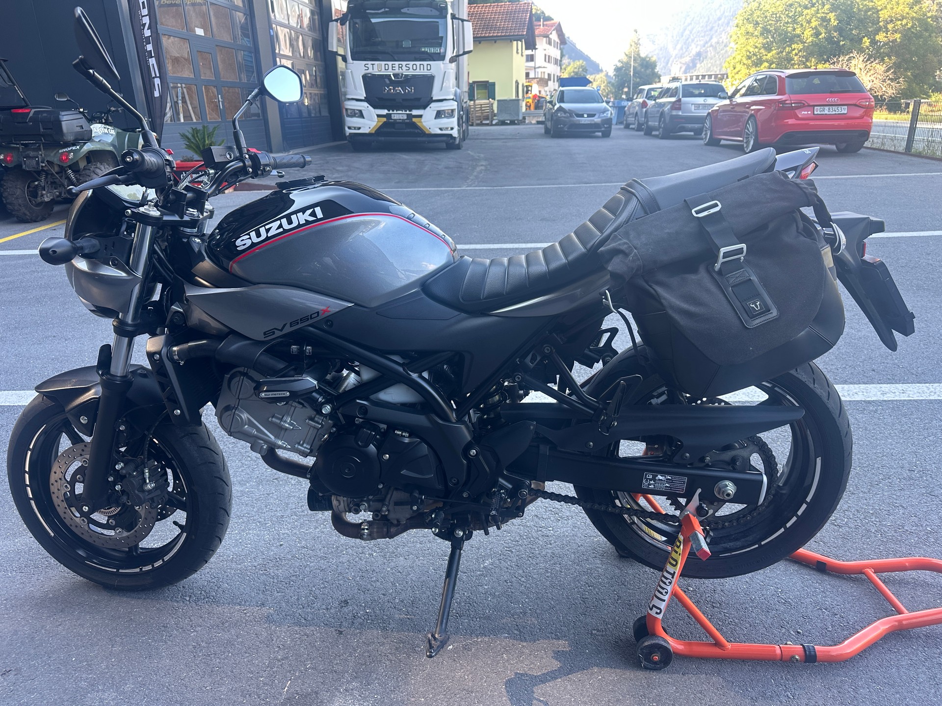 SUZUKI SV 650 XA ABS L8-image-7