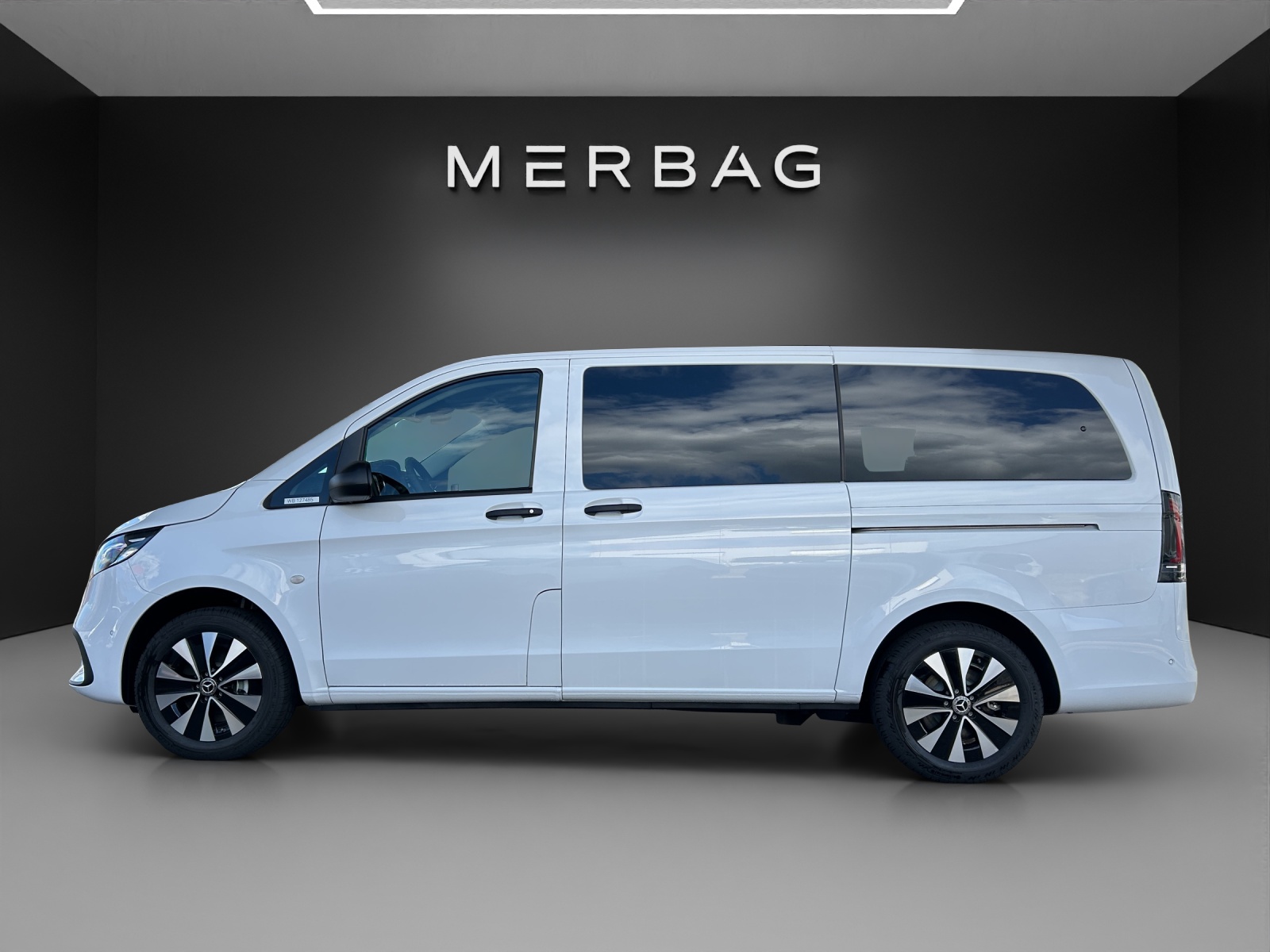 MERCEDES-BENZ Vito 116 CDI Lang Tourer 9G-Tronic 4M Select-image-2