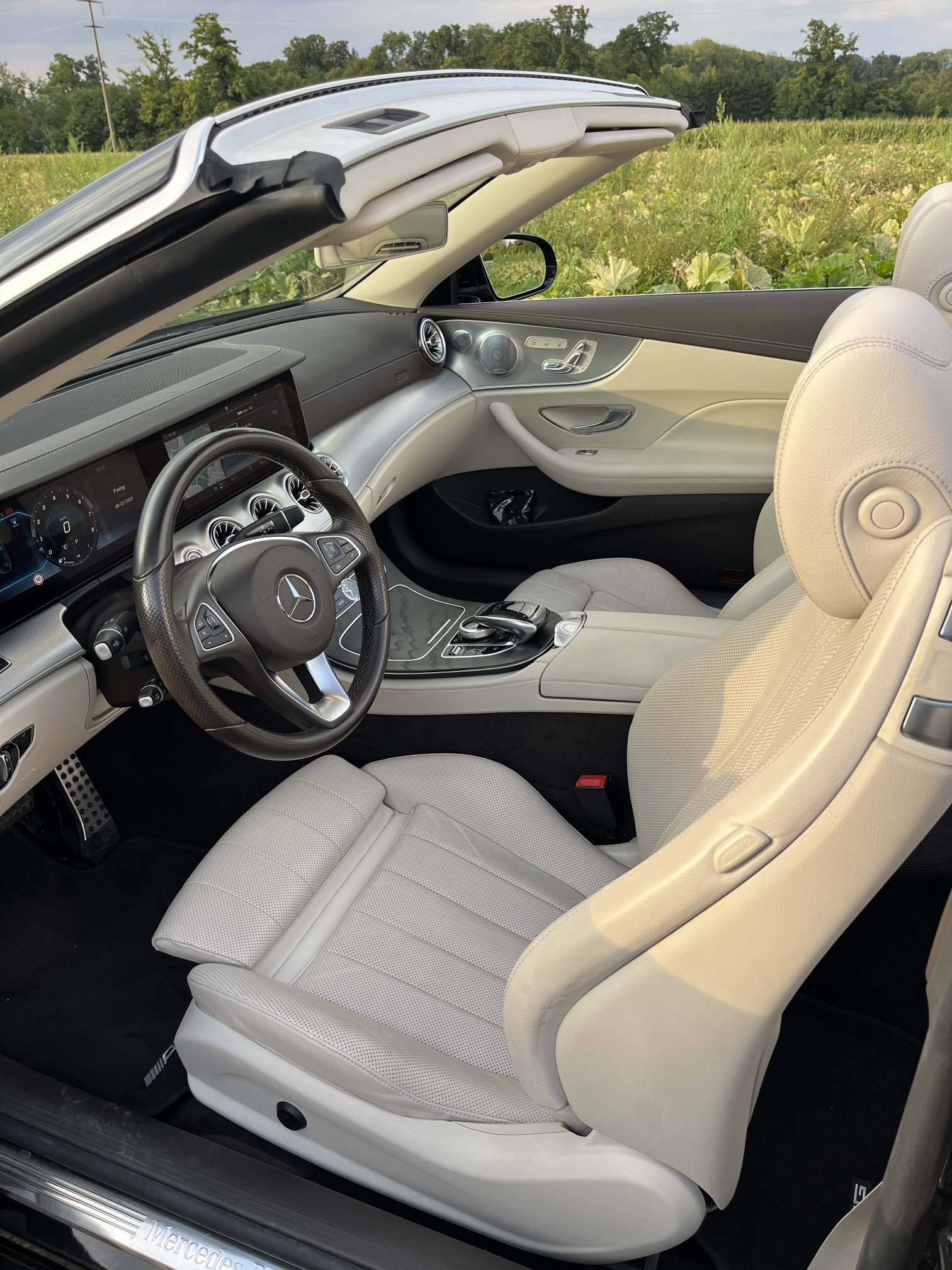 MERCEDES-BENZ E 400 AMG Line 4matic Cabriolet-image-7