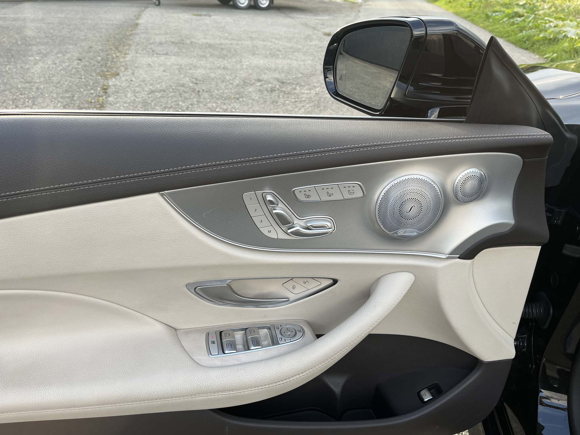 MERCEDES-BENZ E 400 AMG Line 4matic Cabriolet-image-8